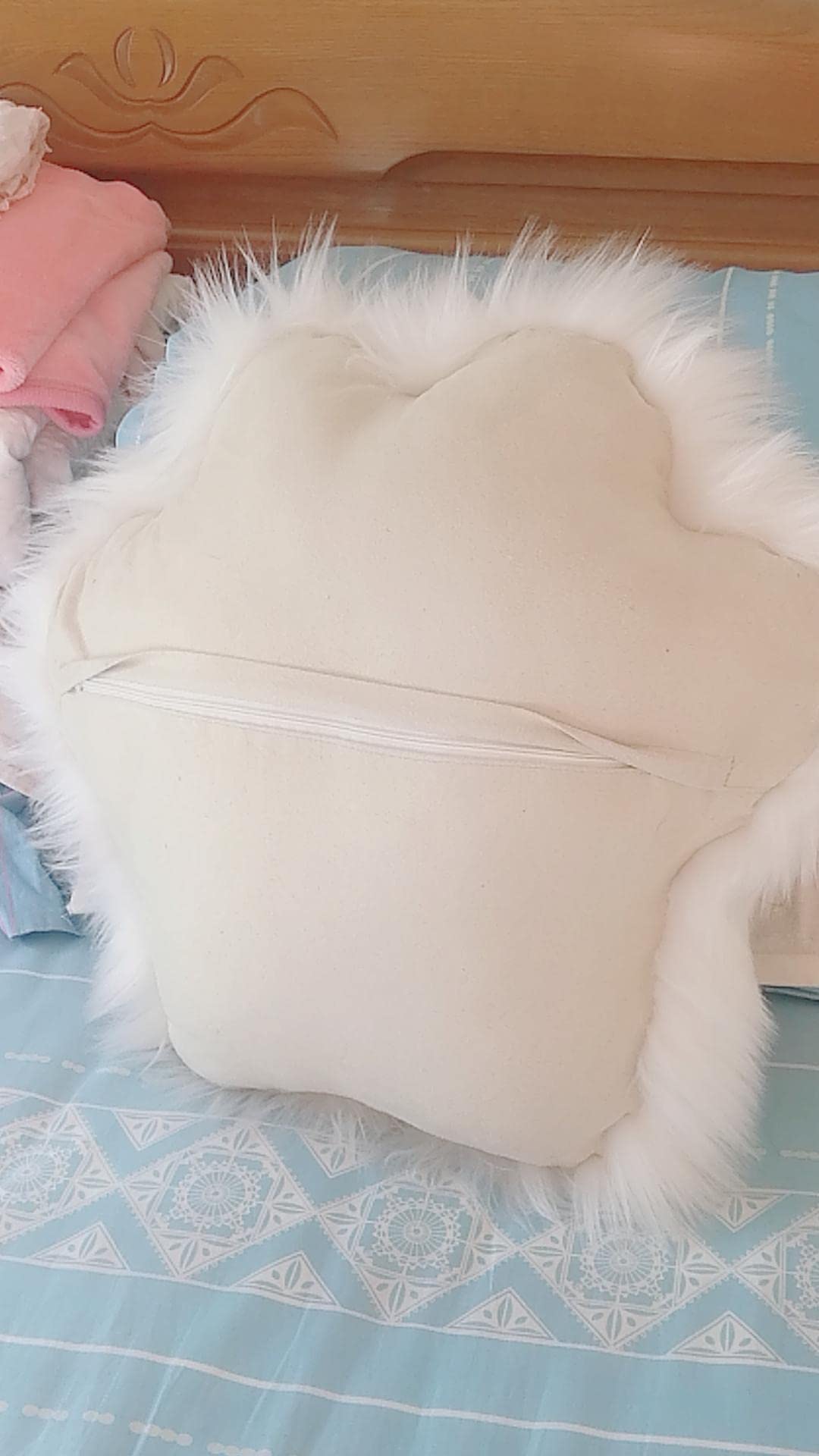 Soft Fluffy Throw Pillows - Fuzzy Paw Shaped Decorative Cushions for Living Room, Bedroom, Office & Car Decor (Set of 12) | Cozy Home Accent for Sofa, Chair & Reading Nook