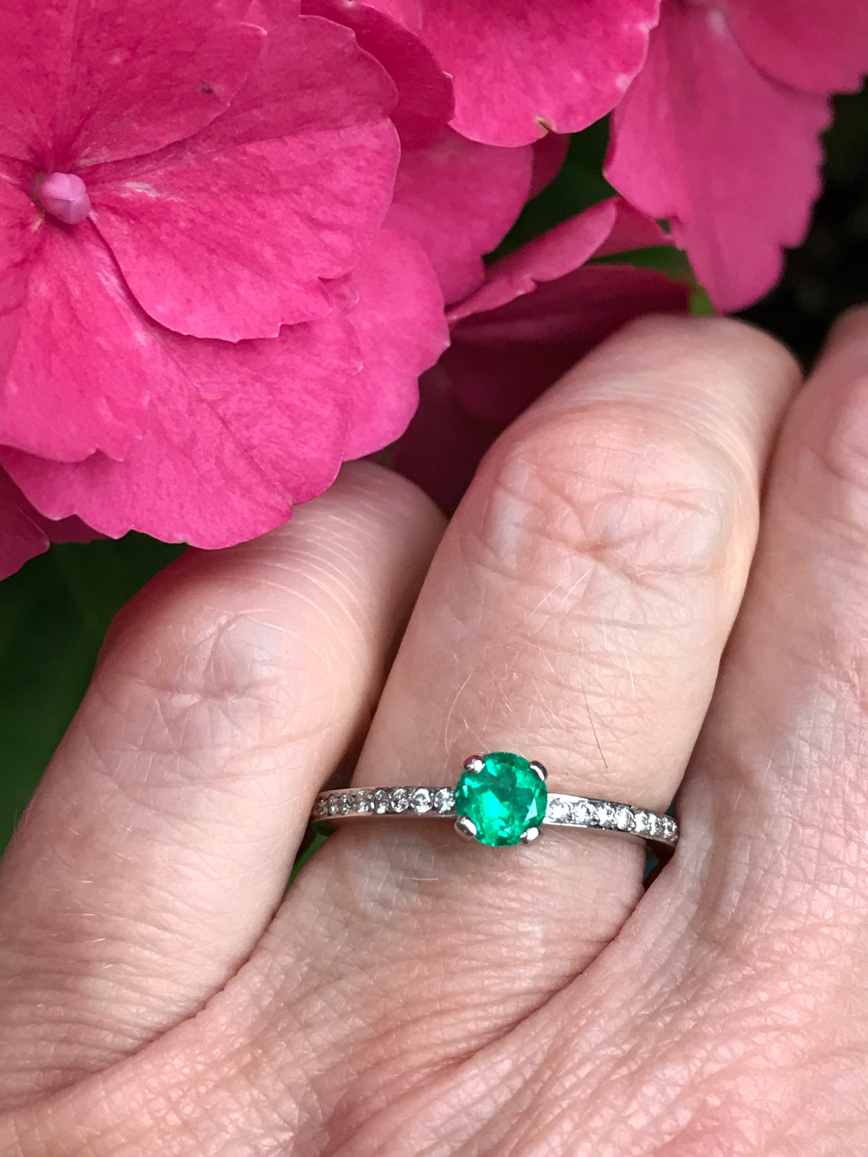 Platinum Emerald and Diamond Ring for Women - Elegant Wedding, Engagement, or Anniversary Jewelry Gift