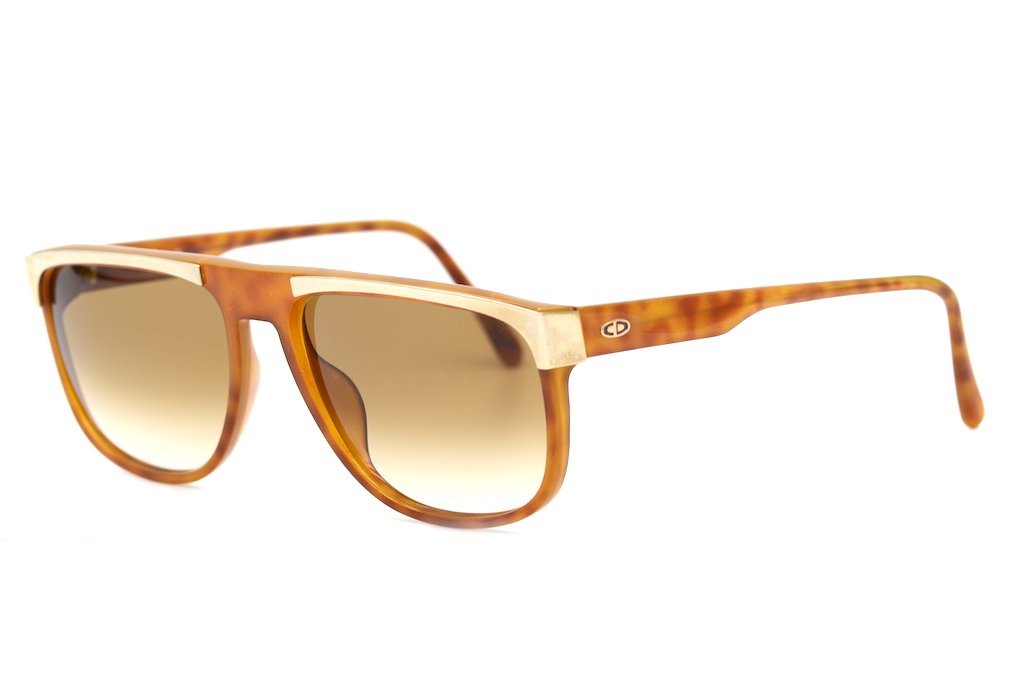 Christian Dior 2561 12 Sunglasses - Luxury Designer Shades for Women, UV Protection & Fashion Statement - Perfect for Beach, Driving & Outdoor Activities