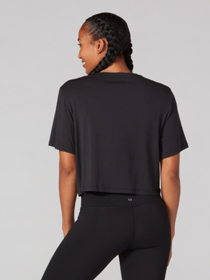 Tavi Crop Top Women's Tee - Stylish Short Sleeve Casual Shirt for Women | Perfect for Summer Outfits, Beach Wear & Street Fashion