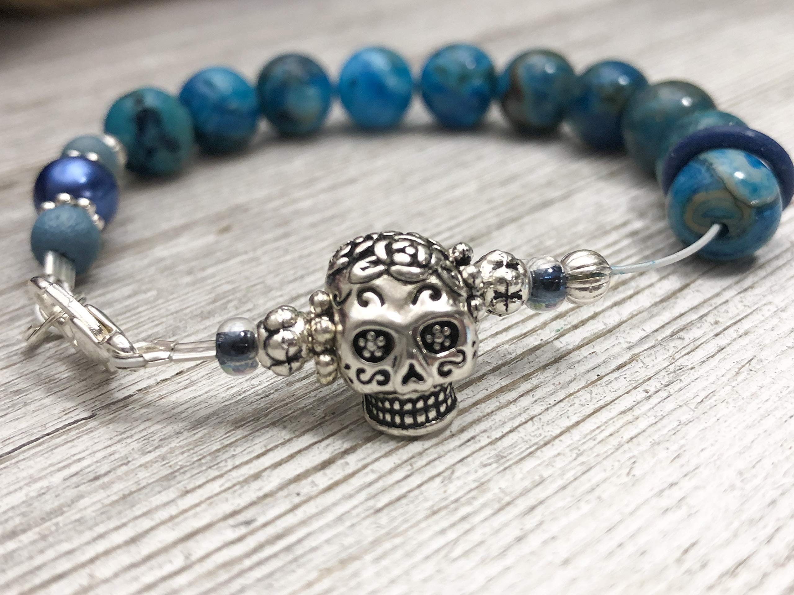 Skull Abacus Beaded Bracelet - Row Counter for Knitting & Crochet - Track Stitches & Rows - Perfect for Crafters & DIY Enthusiasts (Great for Yarn Projects, Handmade Gifts & Counting Progress)