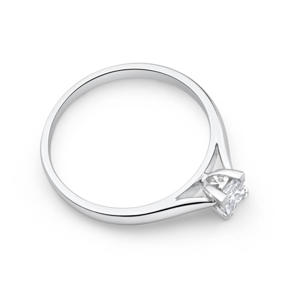 18ct White Gold Solitaire Ring with 0.2 Carat Diamond - Elegant Engagement Ring for Women, Perfect for Proposals, Anniversaries & Special Occasions