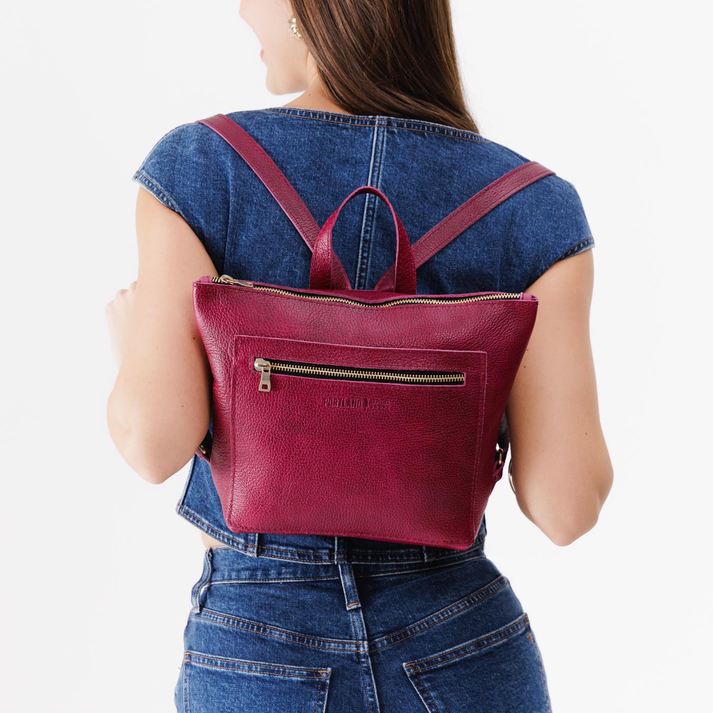 Stylish and Durable Tote Backpack for Women & Men - Waterproof Laptop Bag with USB Charging Port - Perfect for Work, Travel, Gym & School