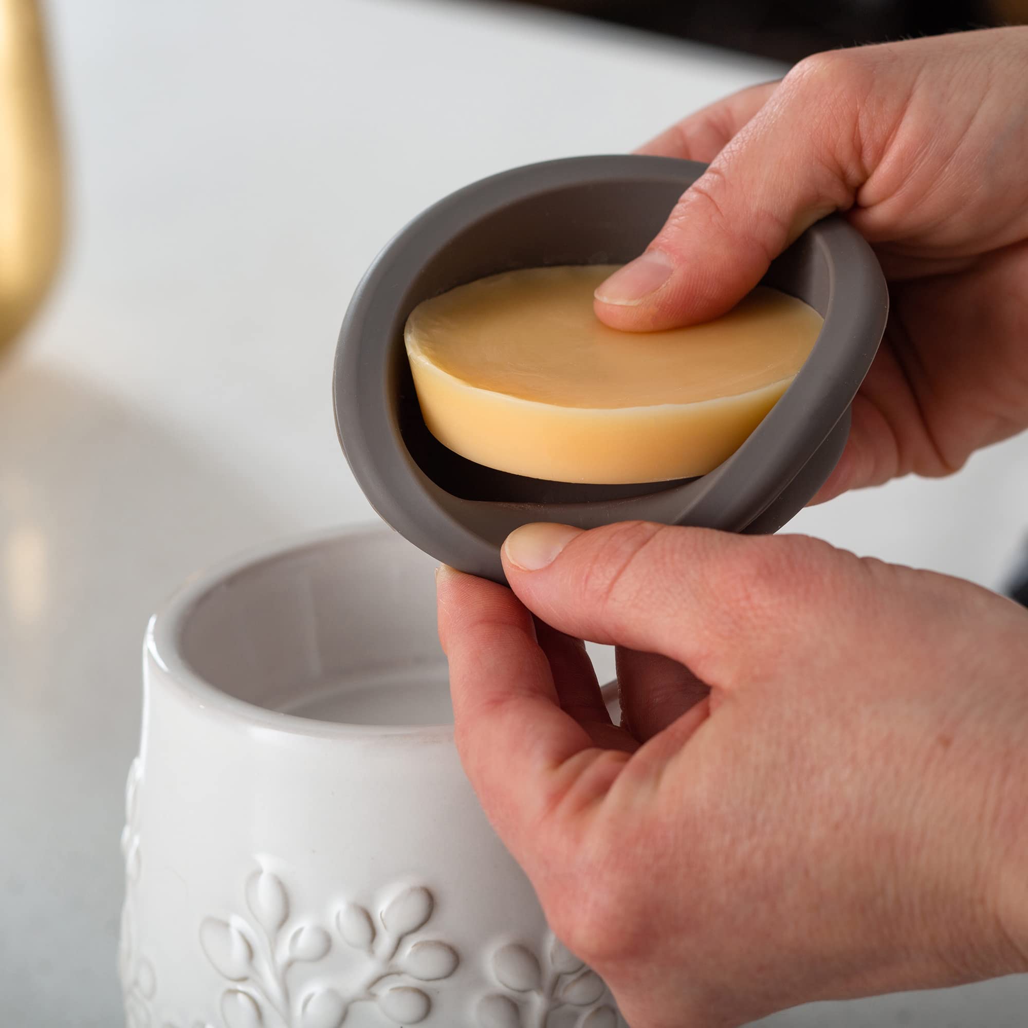 Ceramic Wax Melt Warmer with Silicone Dish - Mint Tropical Leaves Design for Scented Wax Melts, Cubes & Tarts | Home Fragrance, Aromatherapy & Relaxation Gift Idea
