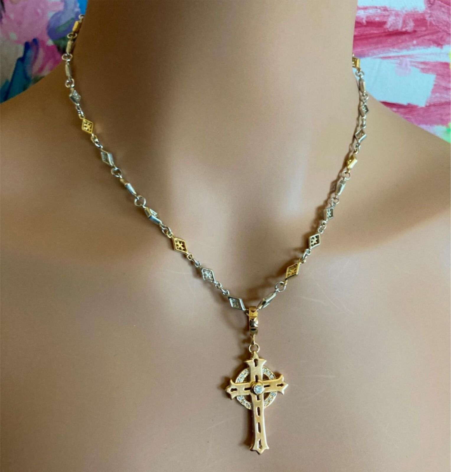 Authentic Loree Rodkin 18k Yellow Gold and Silver Cross Diamond Pendant Necklace - Perfect for Gifts, Weddings & Special Occasions