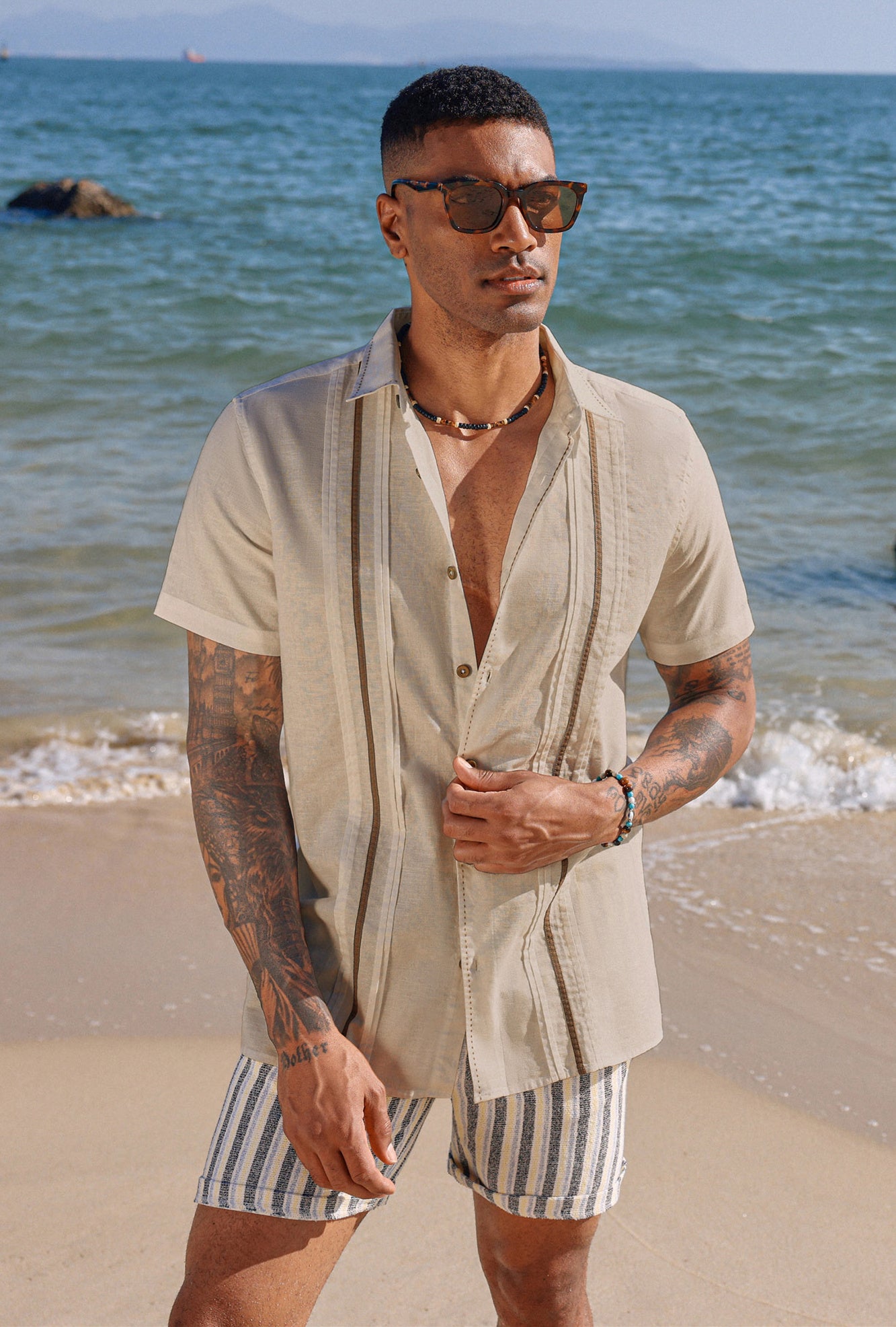 Men's Casual Linen Guayabera Shirt - Cuban Style Button Down Cardigan with Color Block Stripes | Breathable Cotton Beach Shirt for Summer Vacation & Tropical Outings