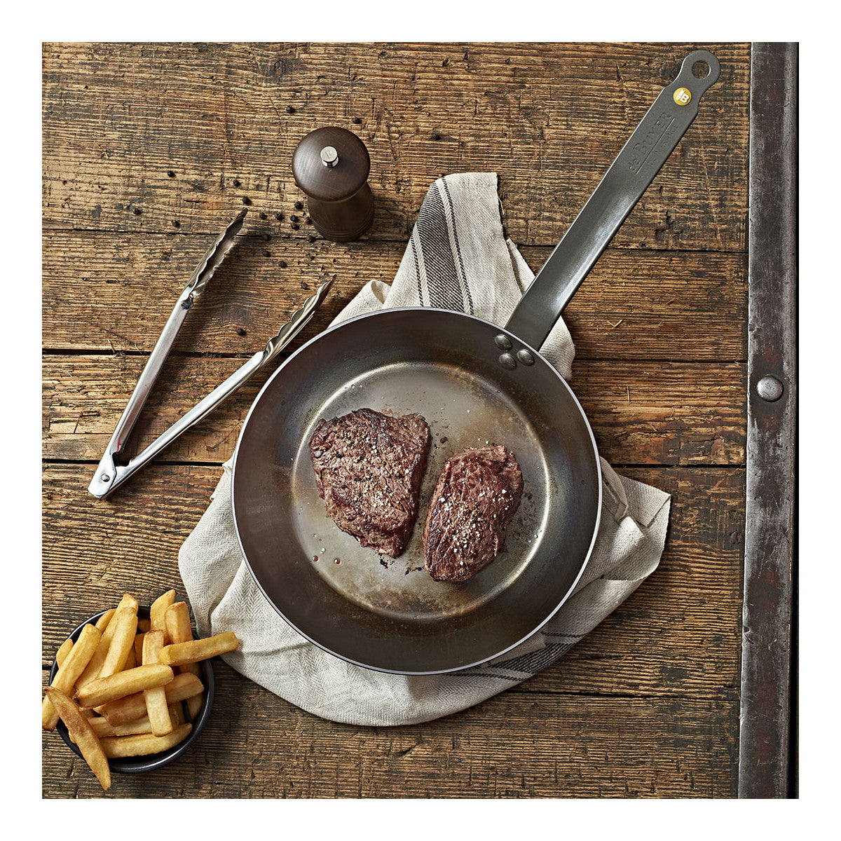 De Buyer Mineral B 10.25-Inch Round Fry Pan - Carbon Steel French Skillet for Professional Cooking, Perfect for Searing, Frying & Omelets - Ideal for Home Chefs & Restaurant Use