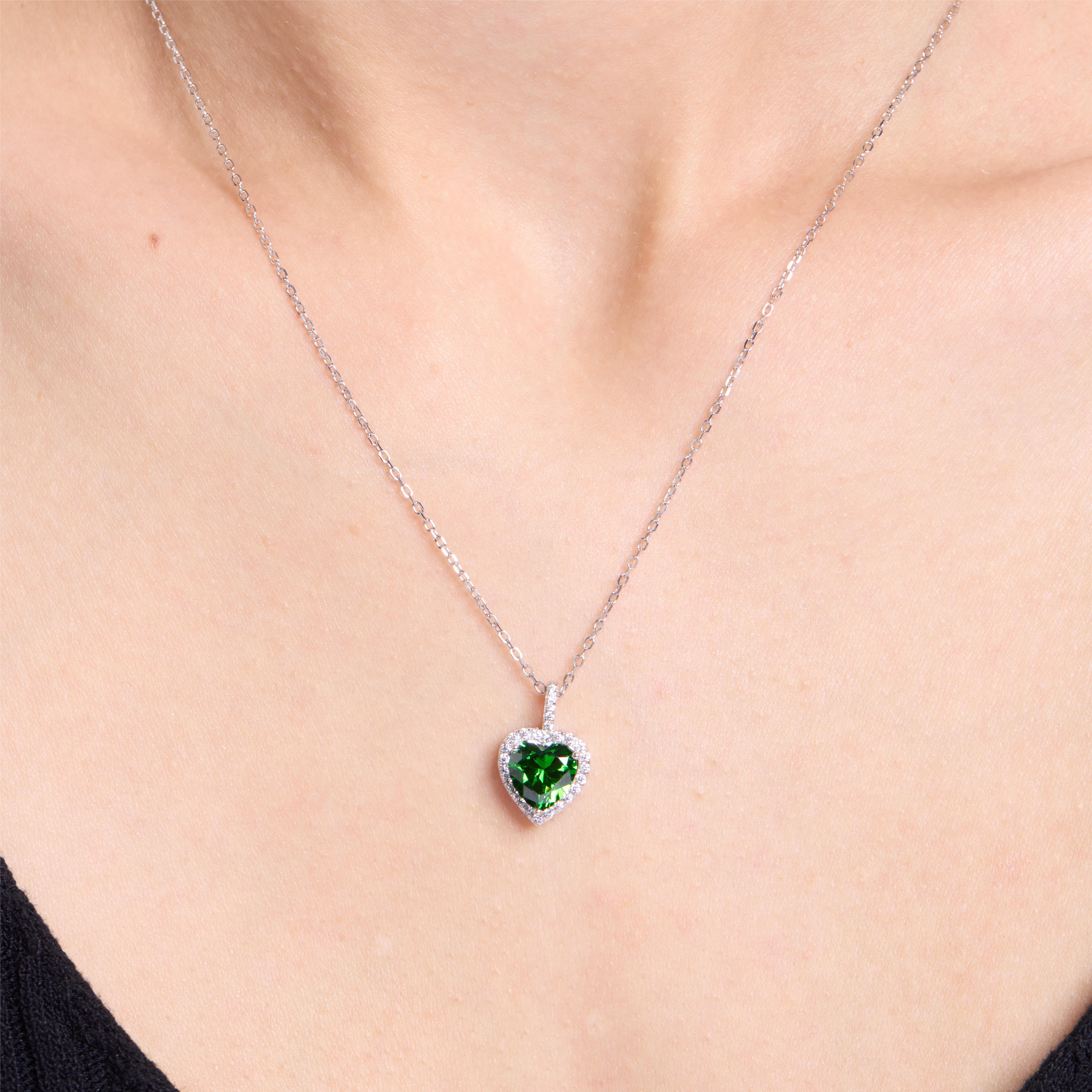 Romantic Green Heart Pendant Necklace for Women - Elegant 925 Sterling Silver Jewelry Gift for Valentine's Day, Anniversary & Special Occasions