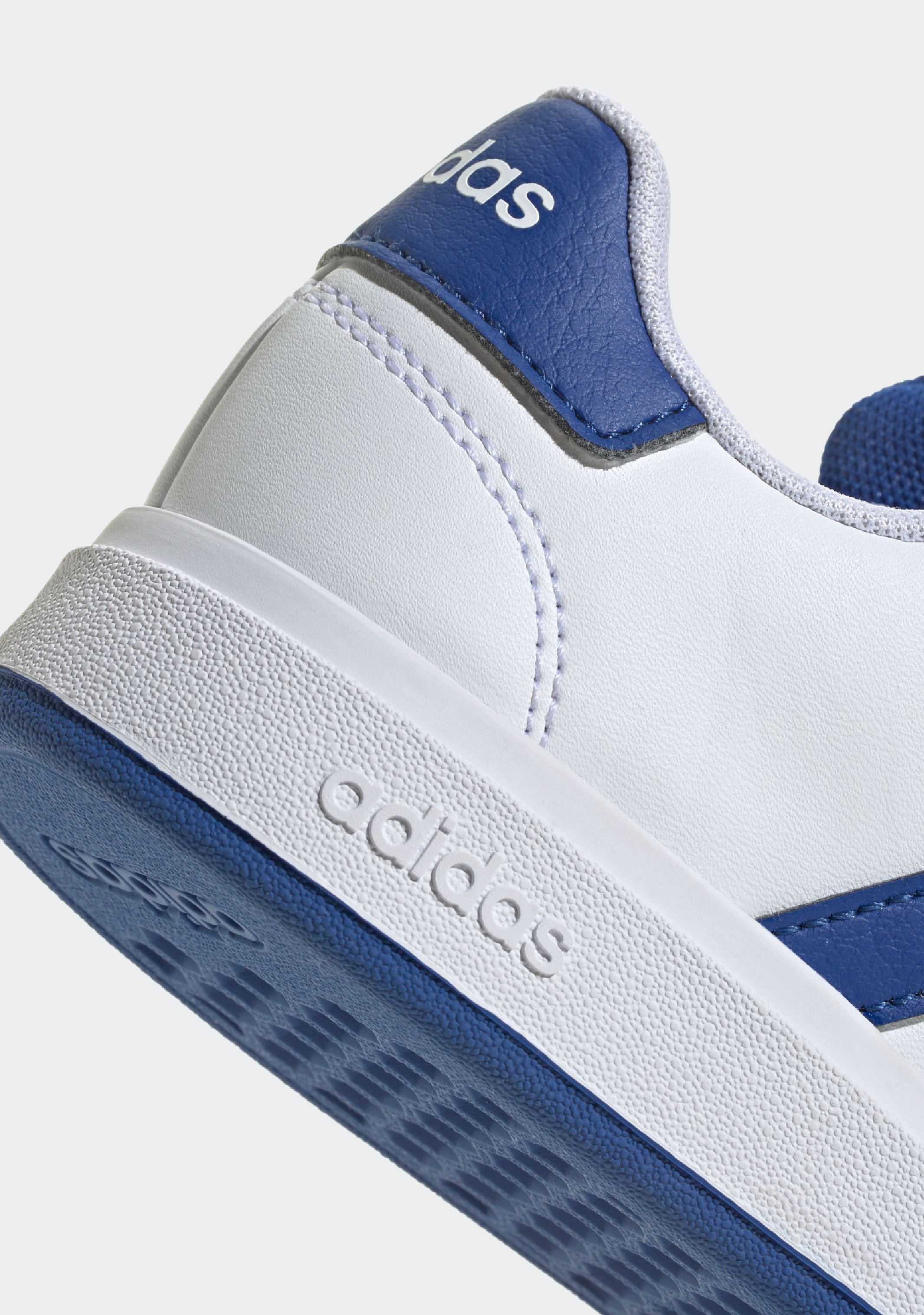Adidas Kids' Grand Court 2.0 Sneakers - Lightweight Comfortable Tennis Shoes for Boys & Girls - Perfect for School, Sports & Everyday Wear
