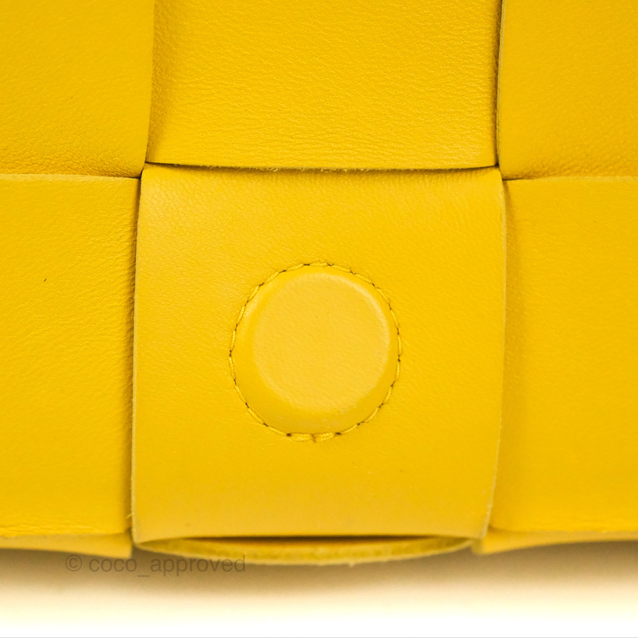 Bottega Veneta Cassette Shoulder Bag in Intrecciato Yellow Lambskin Leather - Luxury Crossbody Purse for Women, Perfect for Date Night & Evening Events