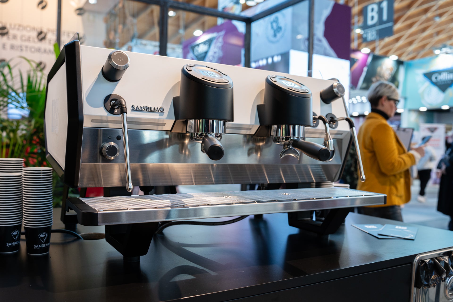 Sanremo D8 Professional 2 Group Espresso Machine in White - Perfect for Cafes, Restaurants & Coffee Shops