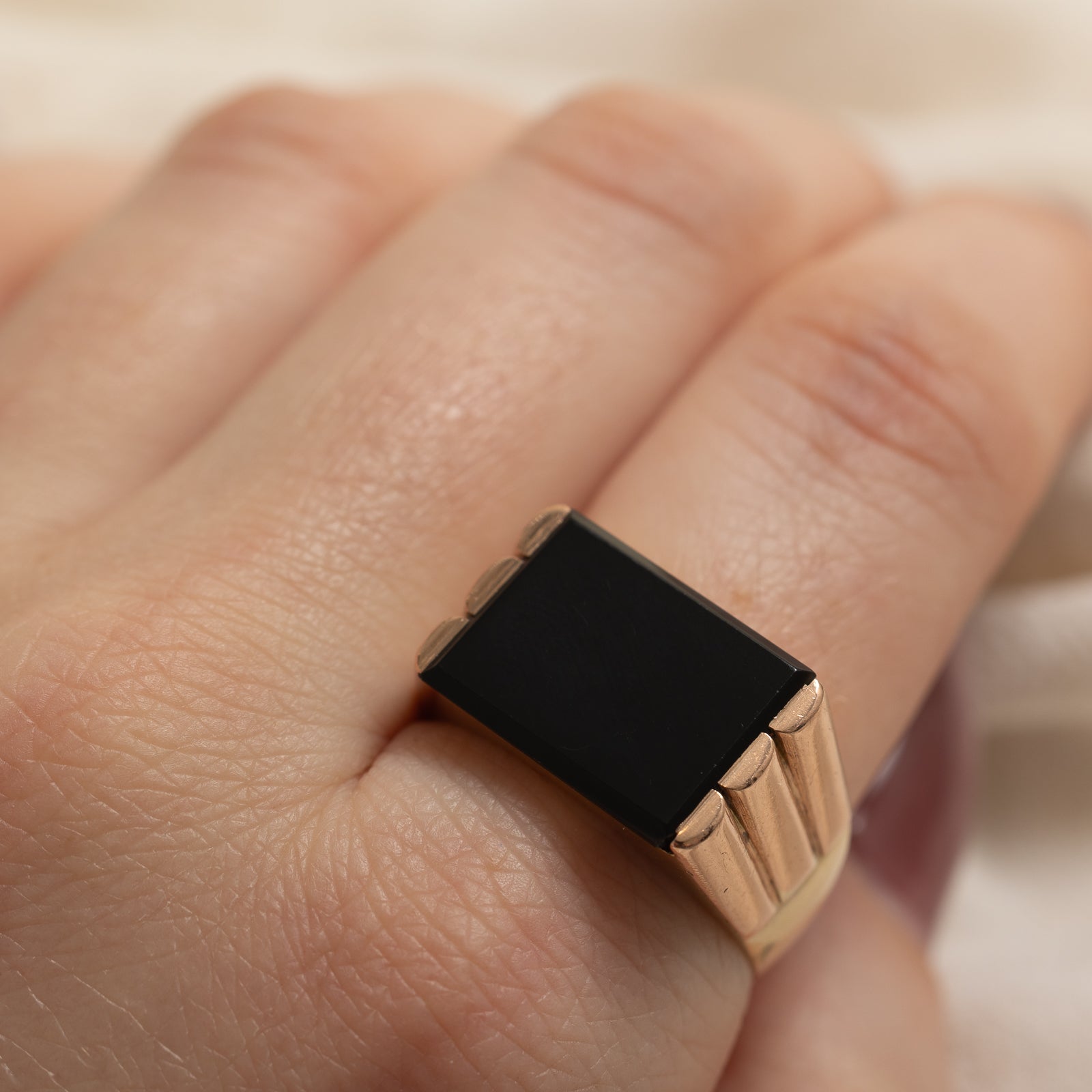 14K Gold Onyx Grooved Signet Ring for Men - 3.00ct Black Onyx Stone - Size 10.25 - Luxury Statement Jewelry for Formal Events & Everyday Wear