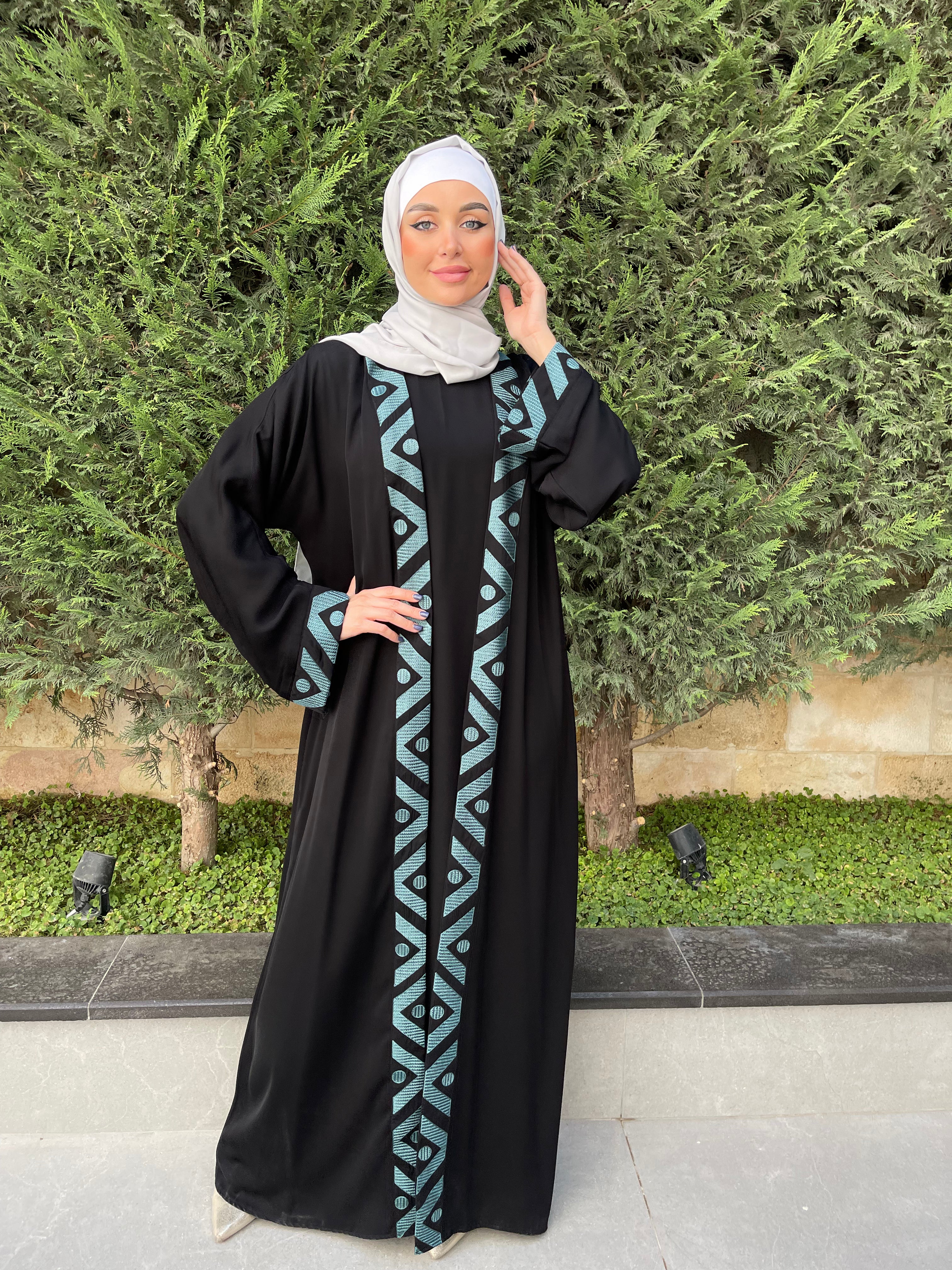 Elegant Embroidered Abaya Dress for Women - Modest Islamic Fashion for Prayer, Eid & Special Occasions