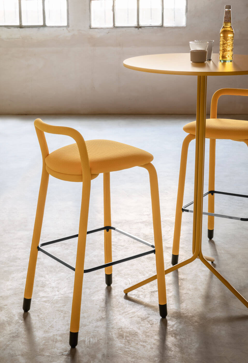 Midj Pippi R_TS Stool - Modern Adjustable Bar Stool for Kitchen, Dining Room & Home Office - Ergonomic Design for Comfortable Seating