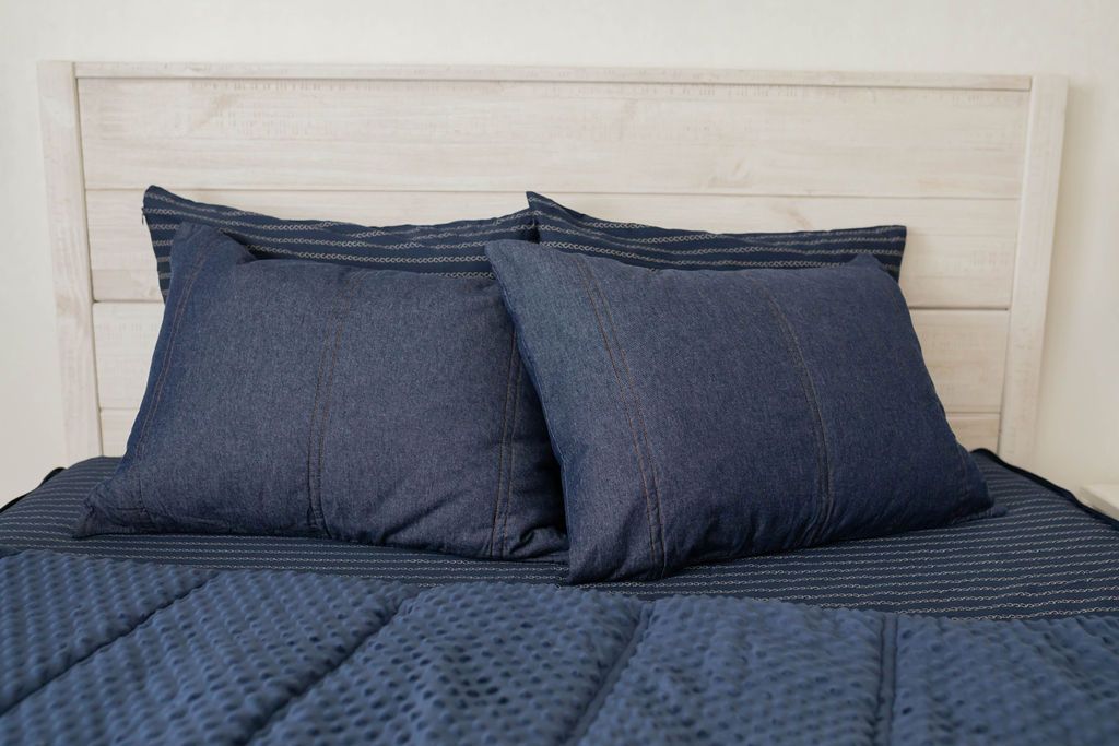 Luxury Maverick Sham Pillowcase - Premium Soft Bedding for Ultimate Comfort | Perfect for Master Bedrooms, Guest Rooms & Home Decor
