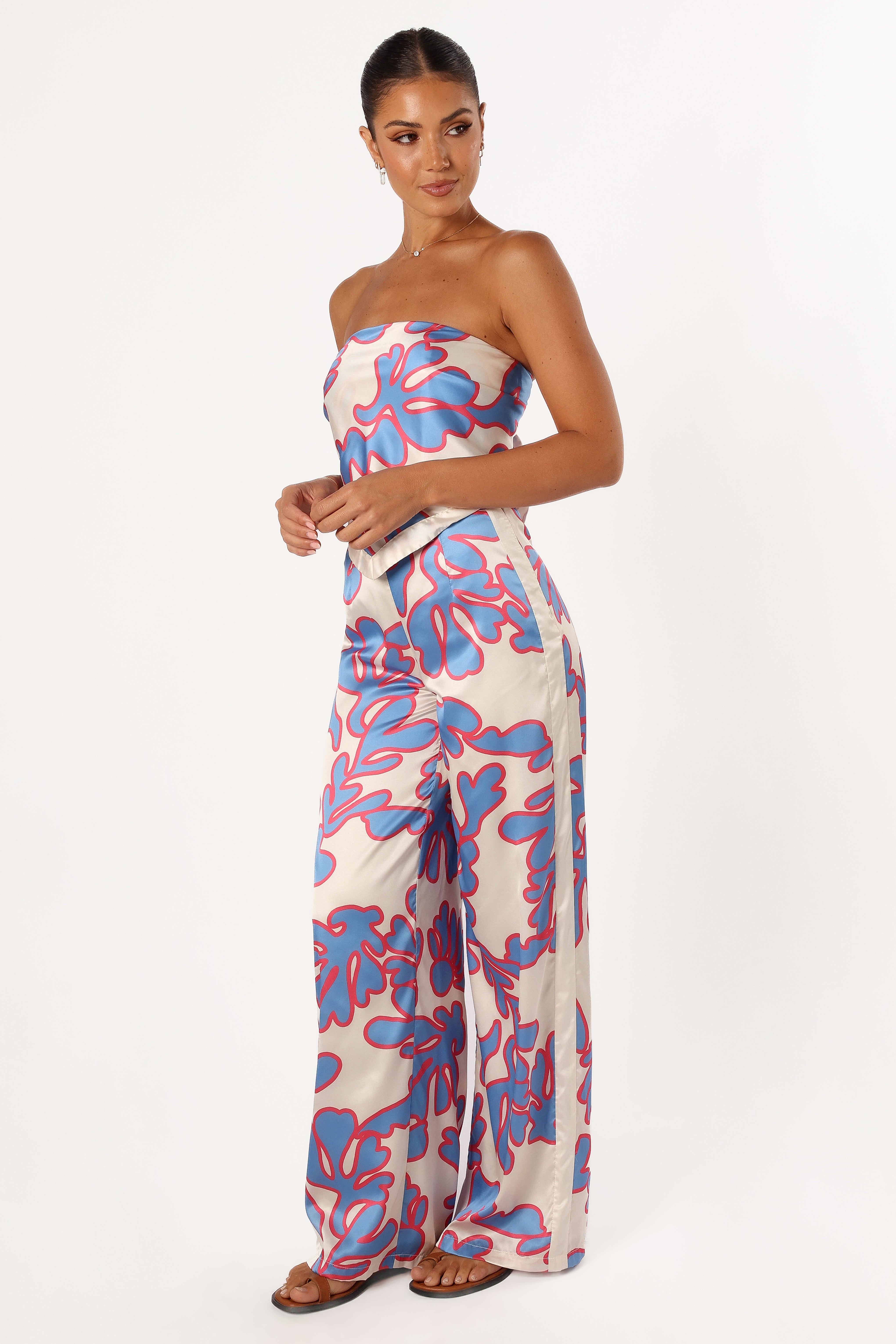 Akeli Floral Print Scarf Top - Stylish Women's Fashion Blouse for Casual Wear, Office & Date Night Outfits