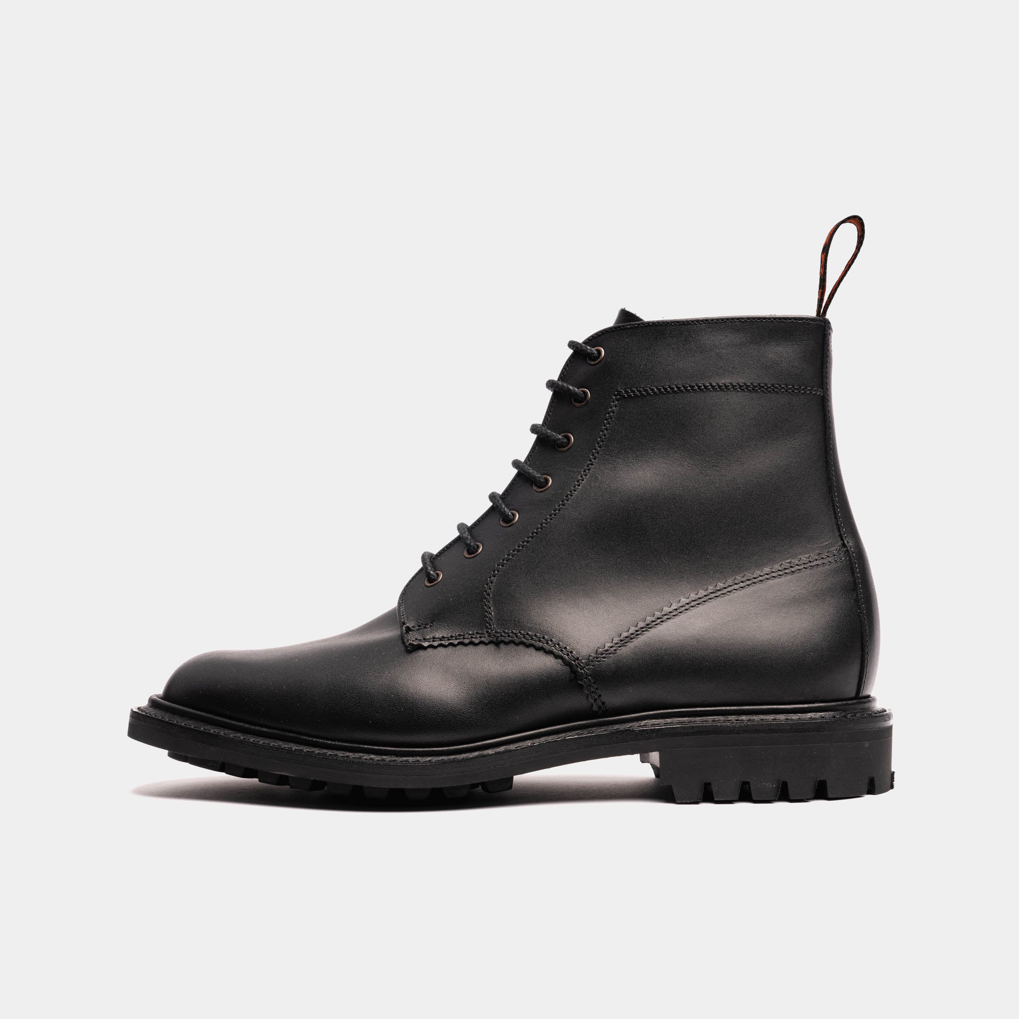 TIMPERLEY Black - Stylish and Durable for Everyday Use | Perfect for Work, Travel, and Casual Outfits