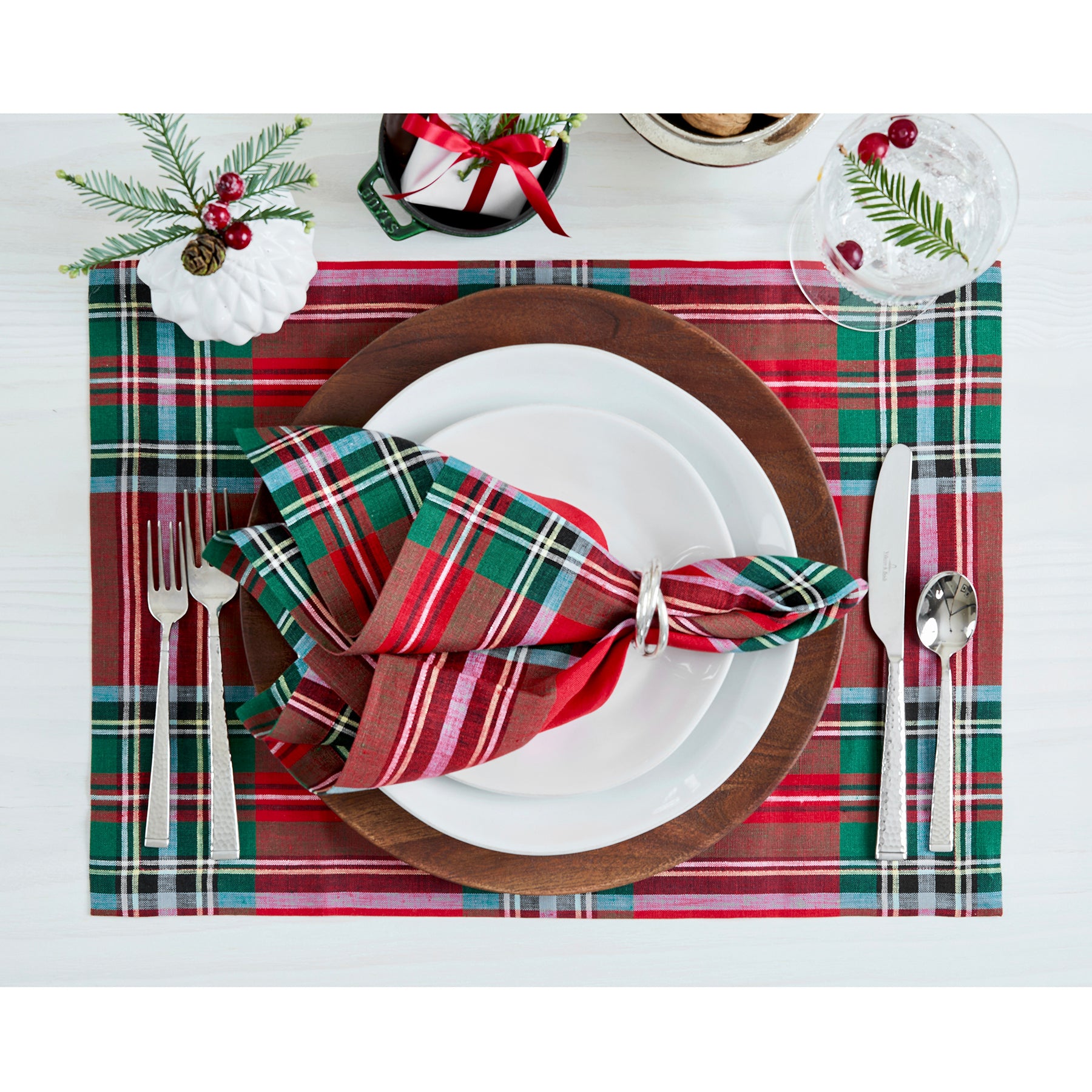 Premium Madras Holiday Plaid Napkins - Set of 4 Cotton Christmas Dinner Napkins for Festive Table Setting, Holiday Parties & Special Occasions