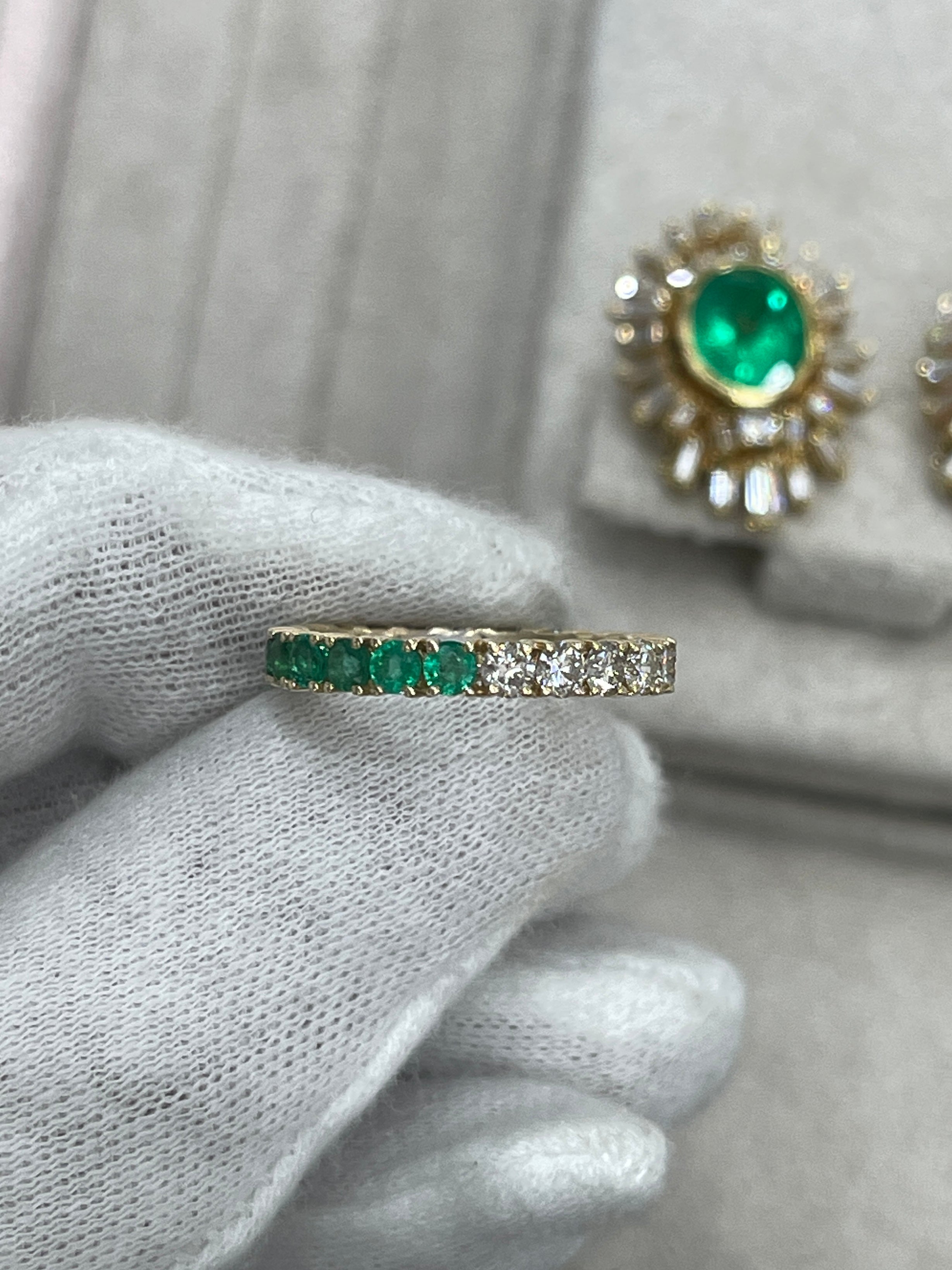 14K Gold Half Round Emerald & Diamond Eternity Band Ring - Size 7 | Wedding, Anniversary, Engagement Jewelry Gift for Women
