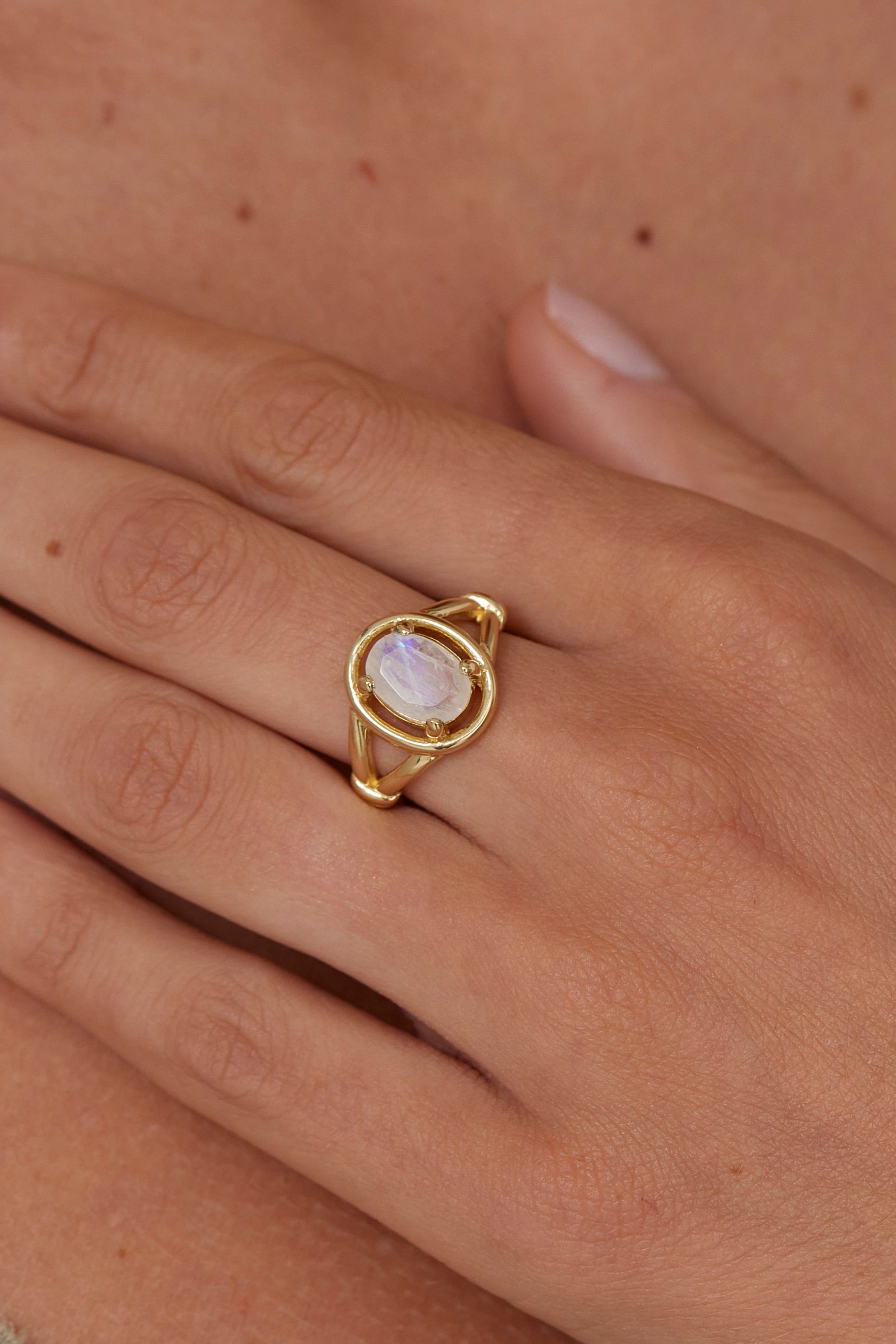 18K Gold Halo Diamond Engagement Ring for Women - Perfect for Proposals, Anniversaries & Bridal Jewelry Gifts