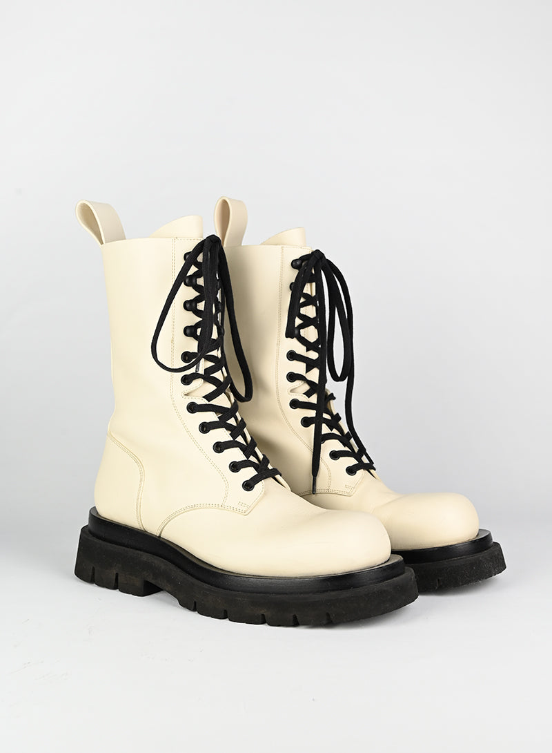 Bottega Veneta White Leather Anfibi Boots Size 39 - Perfect for Winter Fashion & Outdoor Adventures