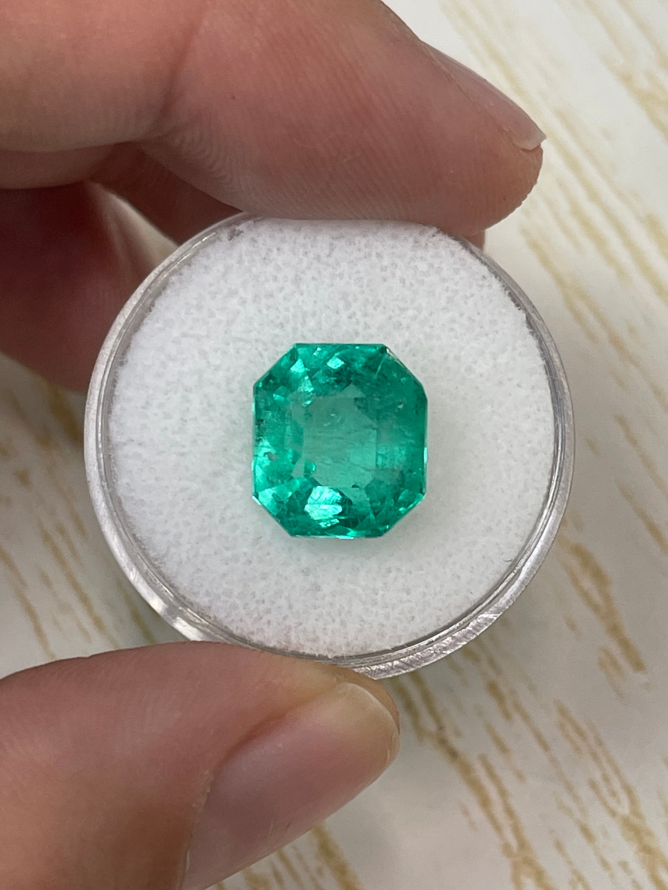 6.63 Carat 11x10mm Chunky Emerald Cut Natural Loose Colombian Emerald Gemstone for Jewelry Making, Engagement Rings & Luxury Gifts
