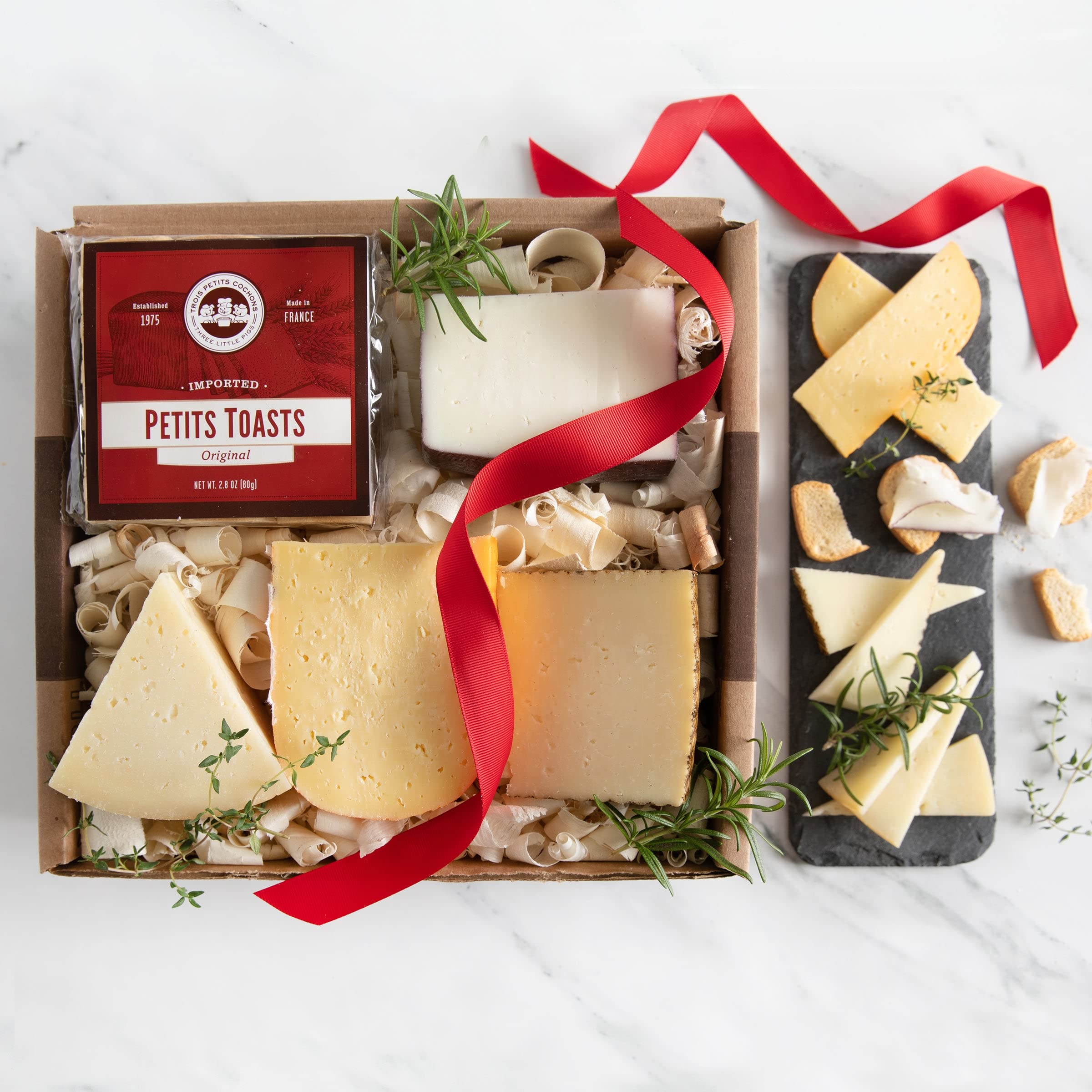 Premium Spanish Cheese Tasting Gift Box - Authentic Manchego, Mahon Reserva, Idiazabal & Murcia al Vino Cheeses from Spain - Includes Mini Toast Crackers & Cheese Knife - Perfect for Wine Pairing, Charcuterie Boards & Gourmet Gifts