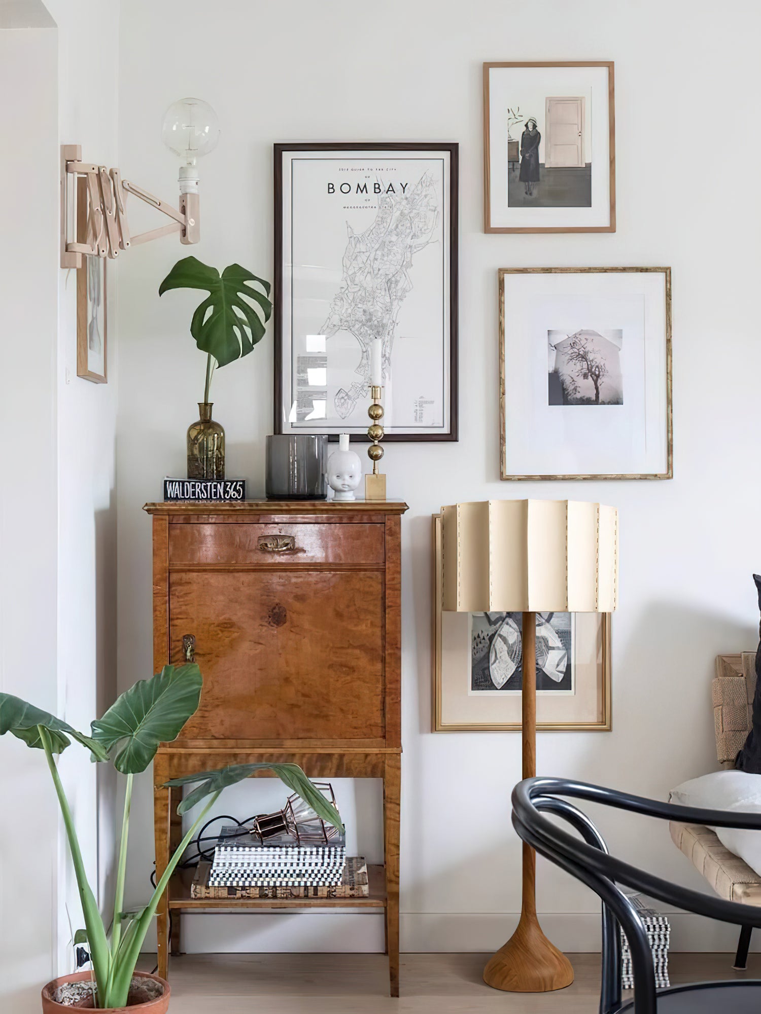 Modern Hakka Floor Lamp with Adjustable Brightness - Stylish Standing Light for Living Room, Bedroom & Office - Perfect for Reading, Relaxing & Ambient Lighting