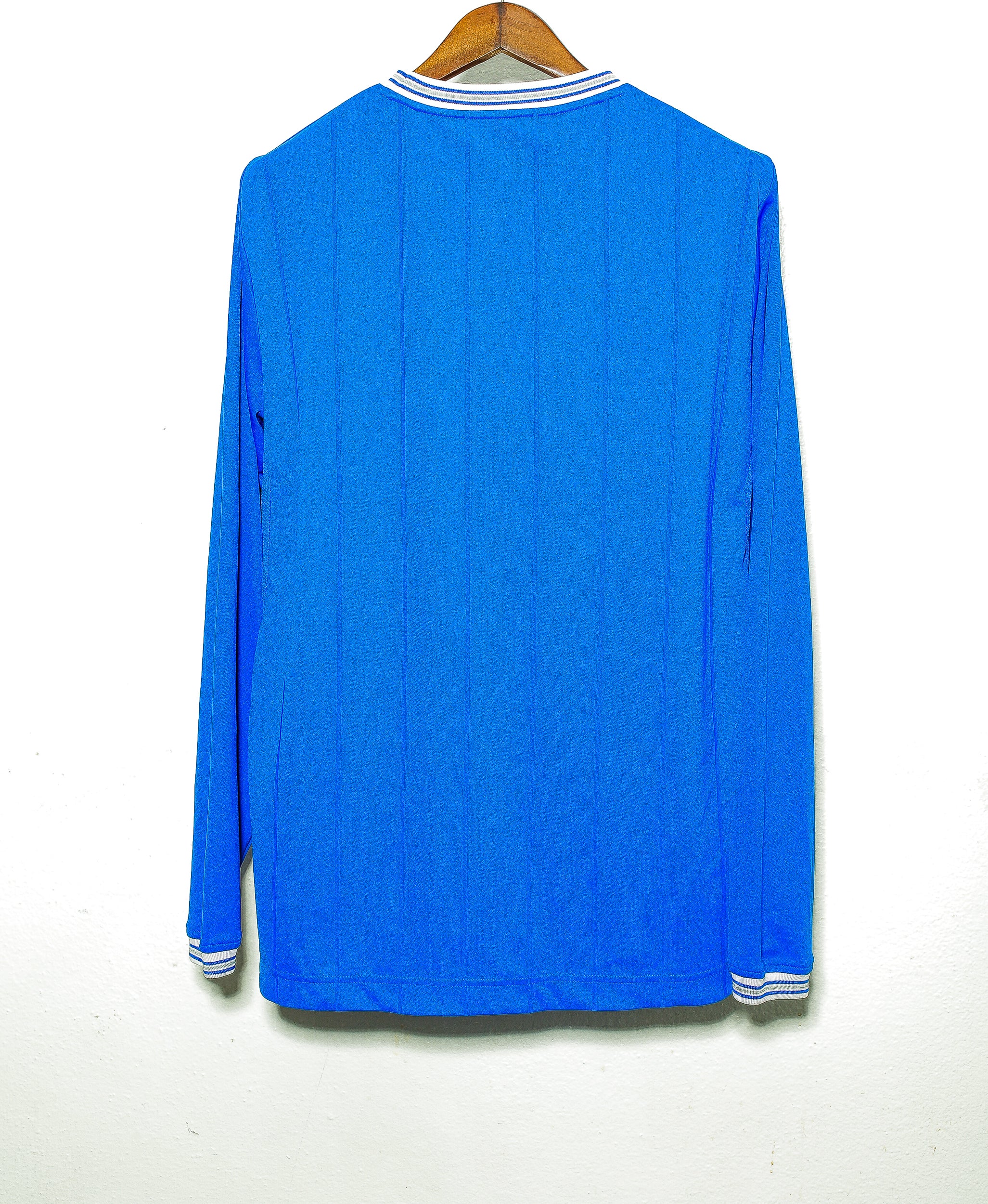 2009 Everton Home Long Sleeve Football Jersey (Size L) - Authentic Soccer Shirt for Fans & Collectors - Perfect for Matchdays & Casual Wear