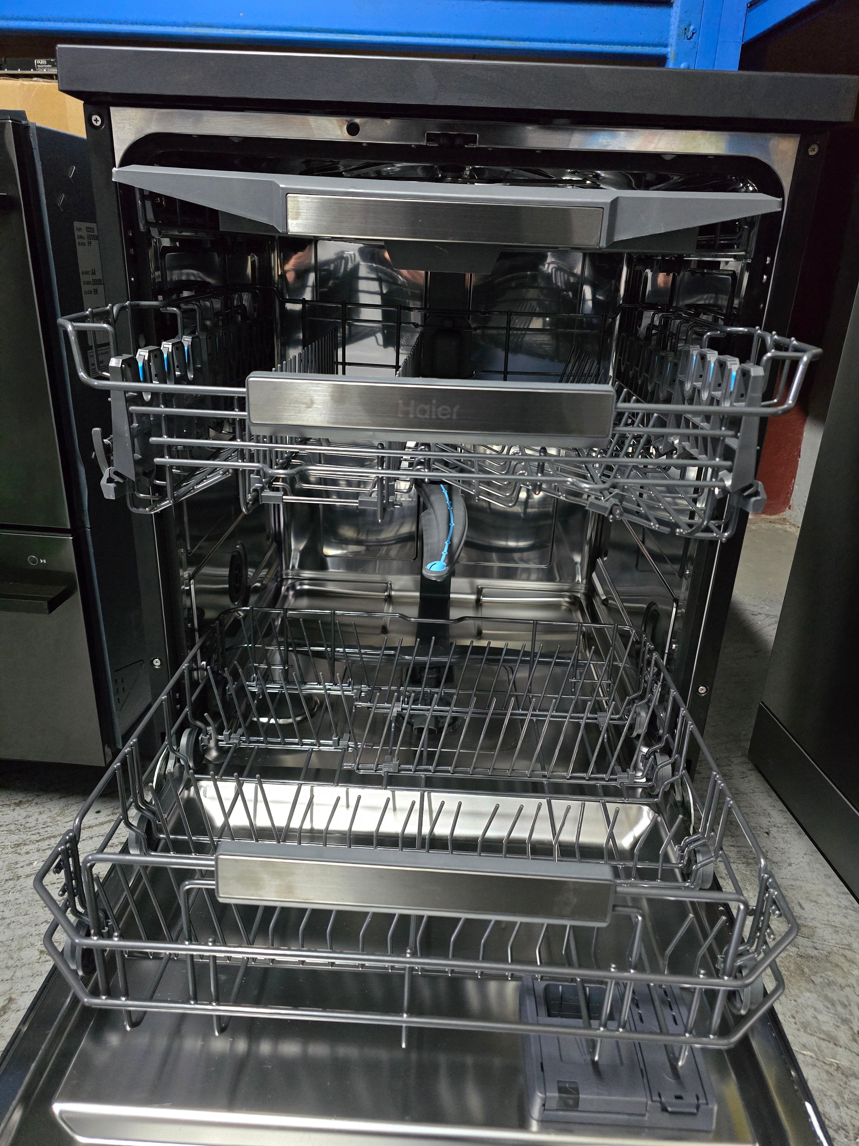 Haier 60cm Freestanding Dishwasher with Steam Function - Black HDW15F3B1 [Refurbished] - Perfect for Small Kitchens & Apartments