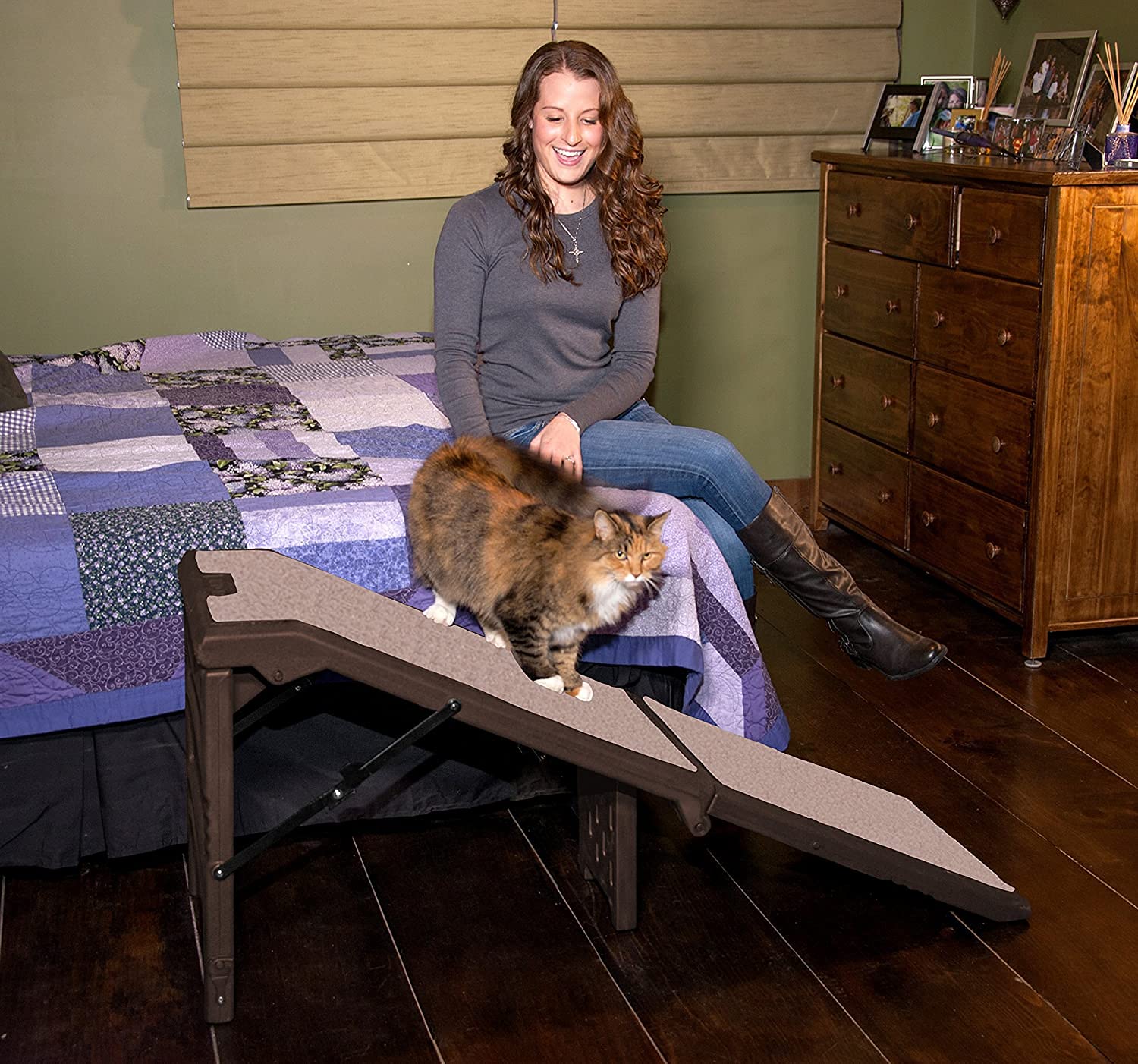 Pet Gear Free Standing Pet Ramp for Cats & Dogs - No Assembly Required, Foldable & Portable for Easy Storage & Travel - 6 Size Options - Perfect for Home, Car & Vet Visits