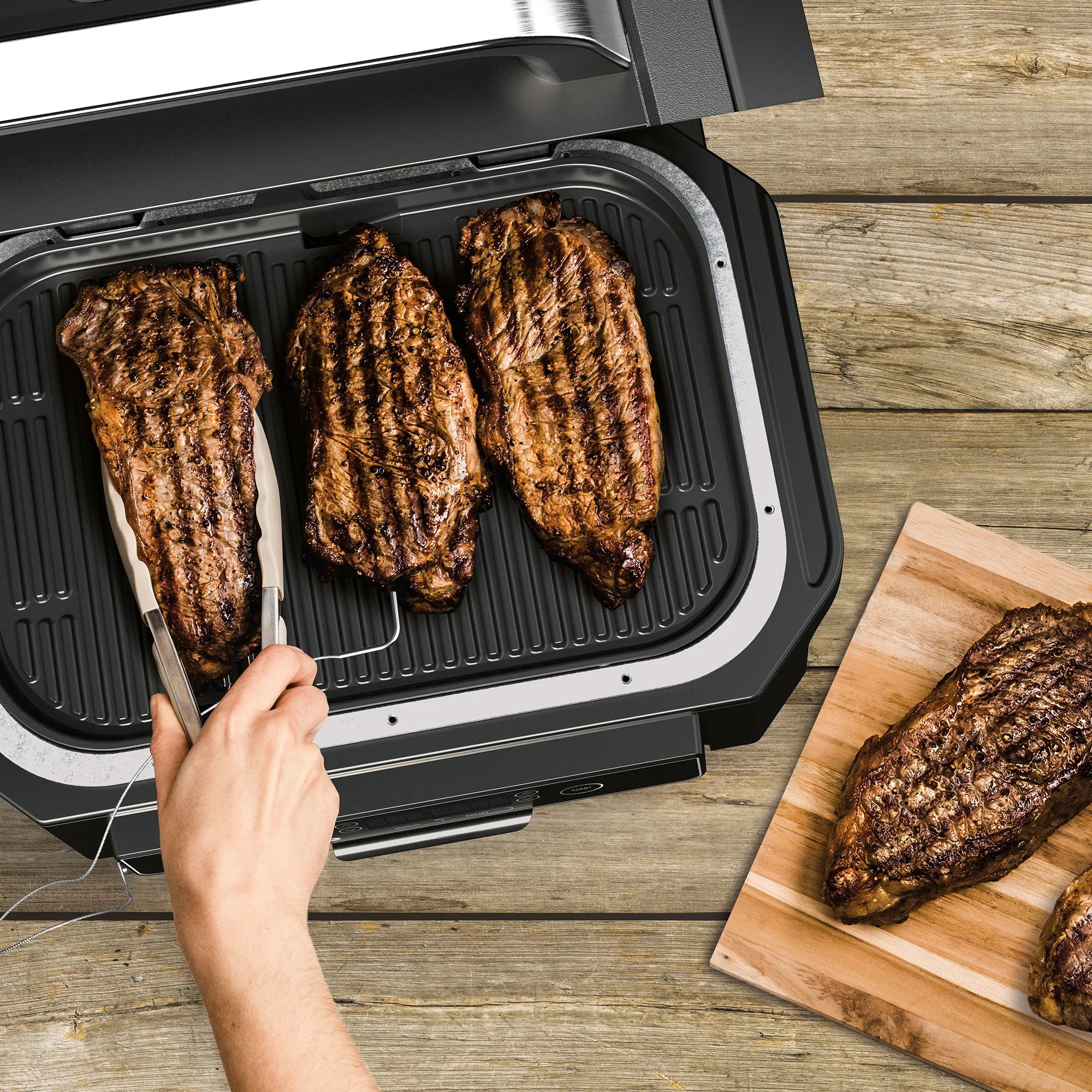 Ninja Woodfire Pro XL Outdoor Electric BBQ Grill & Smoker - Portable Grill for Backyard, Camping & Tailgating - Perfect for Smoking, Grilling & Roasting