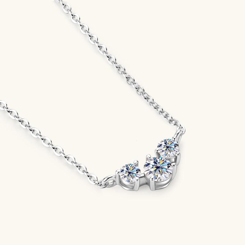 Charming Smile Premium Moissanite Pendant Necklace for Women - Elegant Jewelry Gift for Anniversary, Valentine's Day & Special Occasions