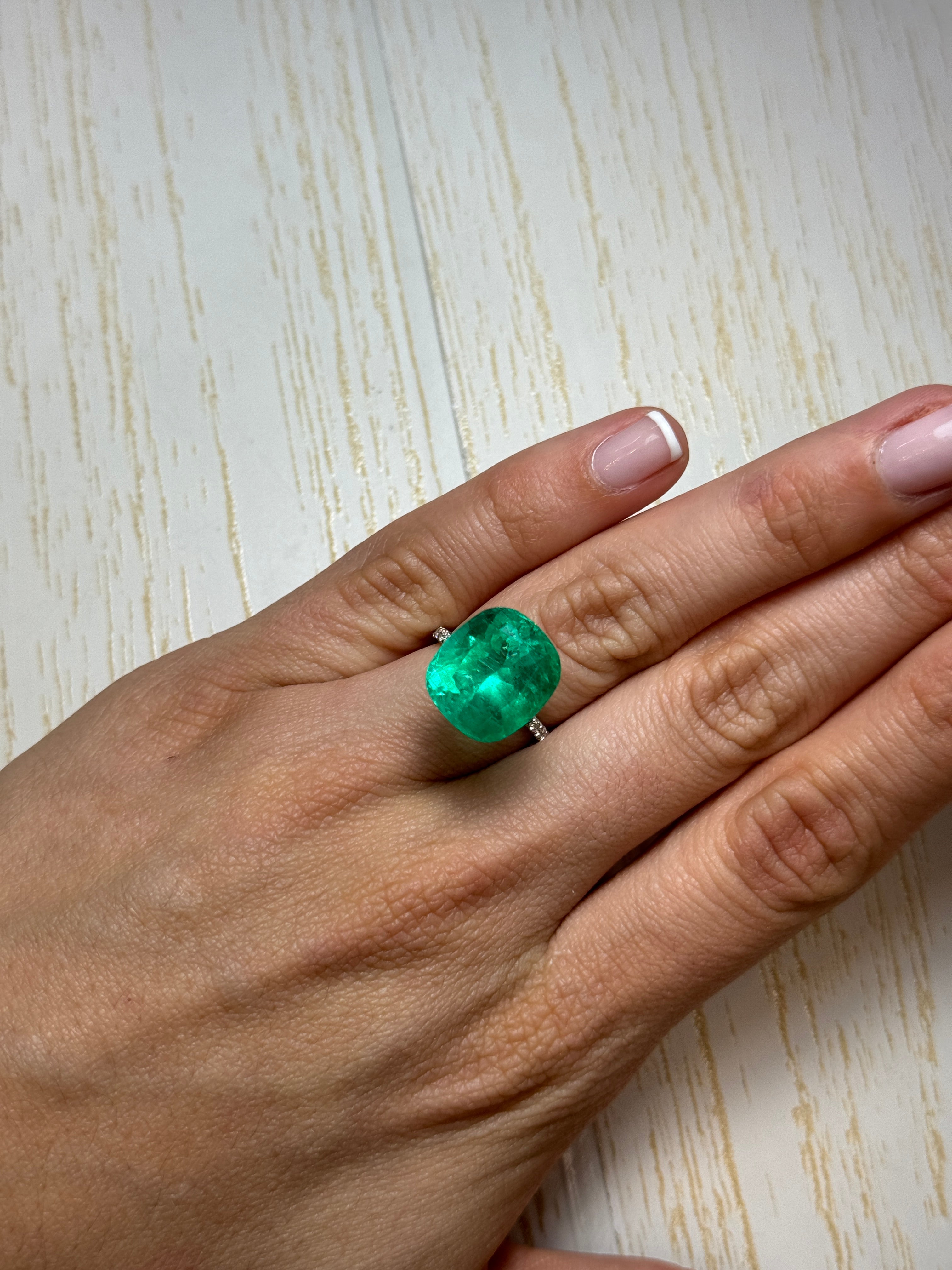 12.50 Carat Natural Colombian Emerald - 15x13.5mm Cushion Cut Loose Gemstone for Jewelry Making, Engagement Rings & Luxury Gifts | Stunning Green Precious Stone