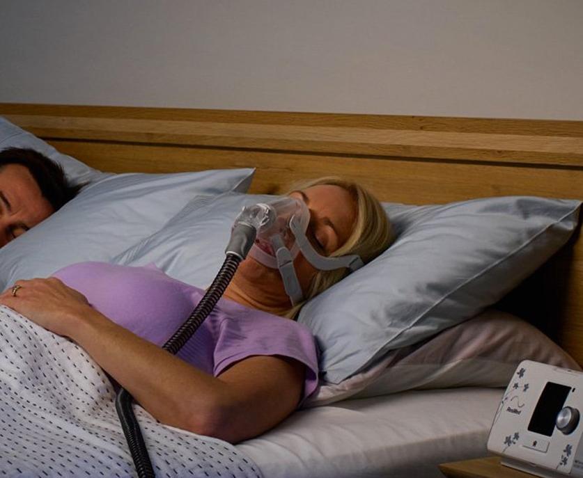 ResMed AirFit F20 Full Face CPAP Mask for Women - Comfortable Sleep Apnea Therapy with QuietAir Vent - Perfect for Side Sleepers & Home Use