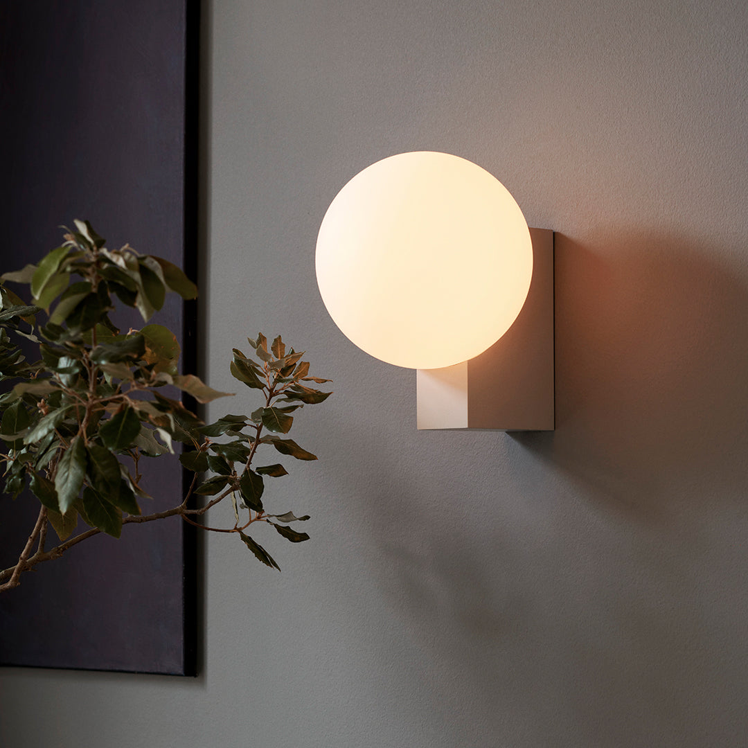 Journey SHY2 Modern Wall Lamp - Sleek LED Sconce for Bedroom, Living Room & Hallway Lighting | Dimmable & Energy-Efficient Home Decor