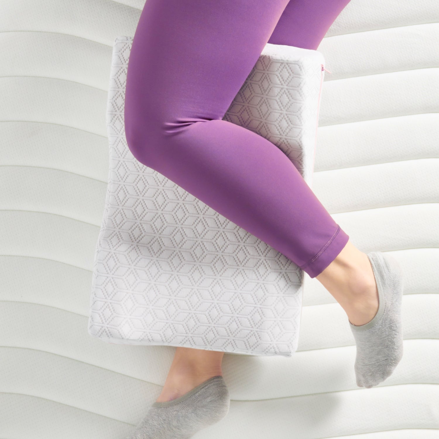 Knee Cube 2.0 - Adjustable Knee Support Pillow for Pain Relief & Better Sleep | Ideal for Side Sleepers, Back Pain Sufferers & Post-Surgery Recovery