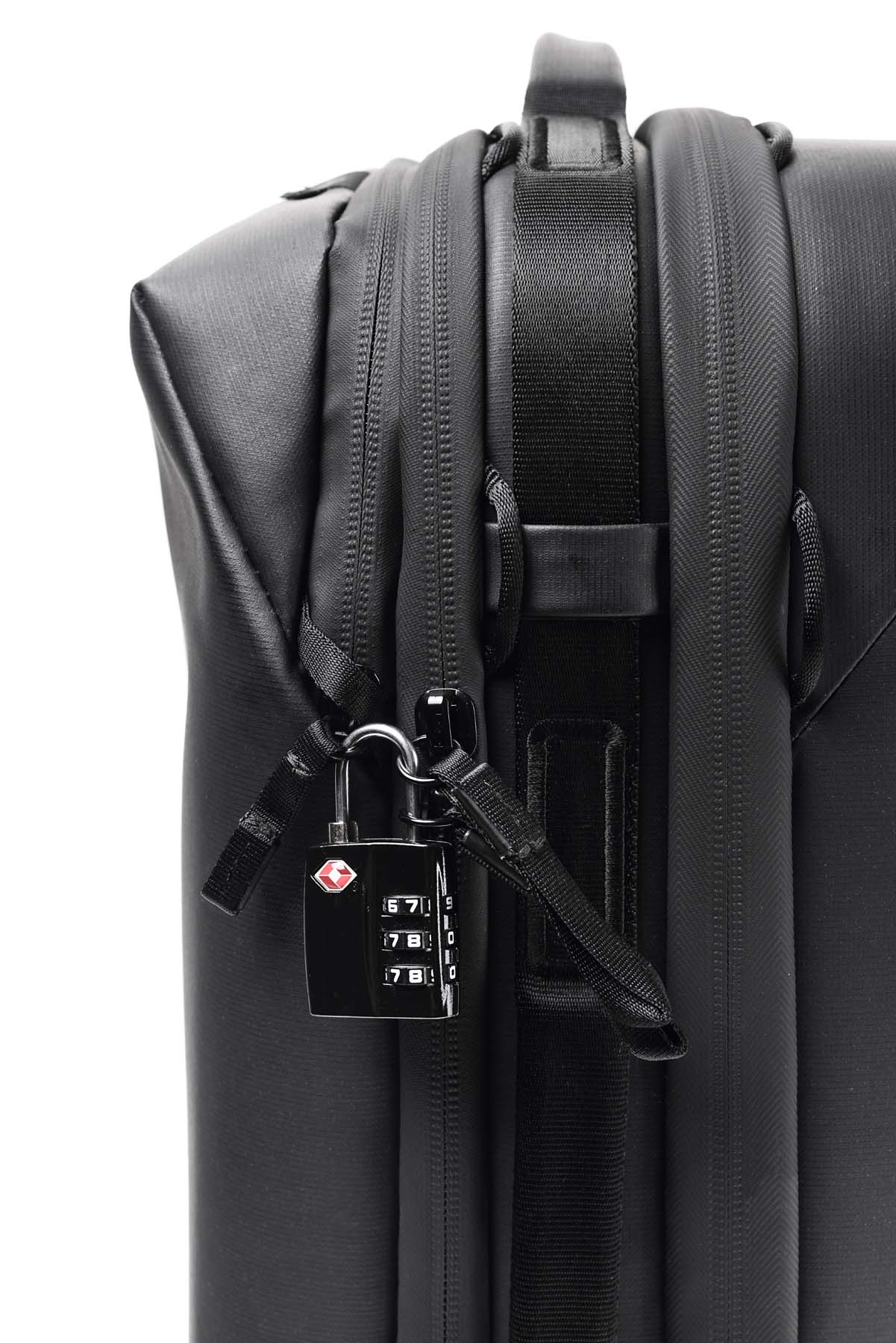 Peak Design Roller Pro Carry On Luggage - Premium Expandable Travel Suitcase with TSA Lock, Lightweight & Durable for Business Trips & International Travel