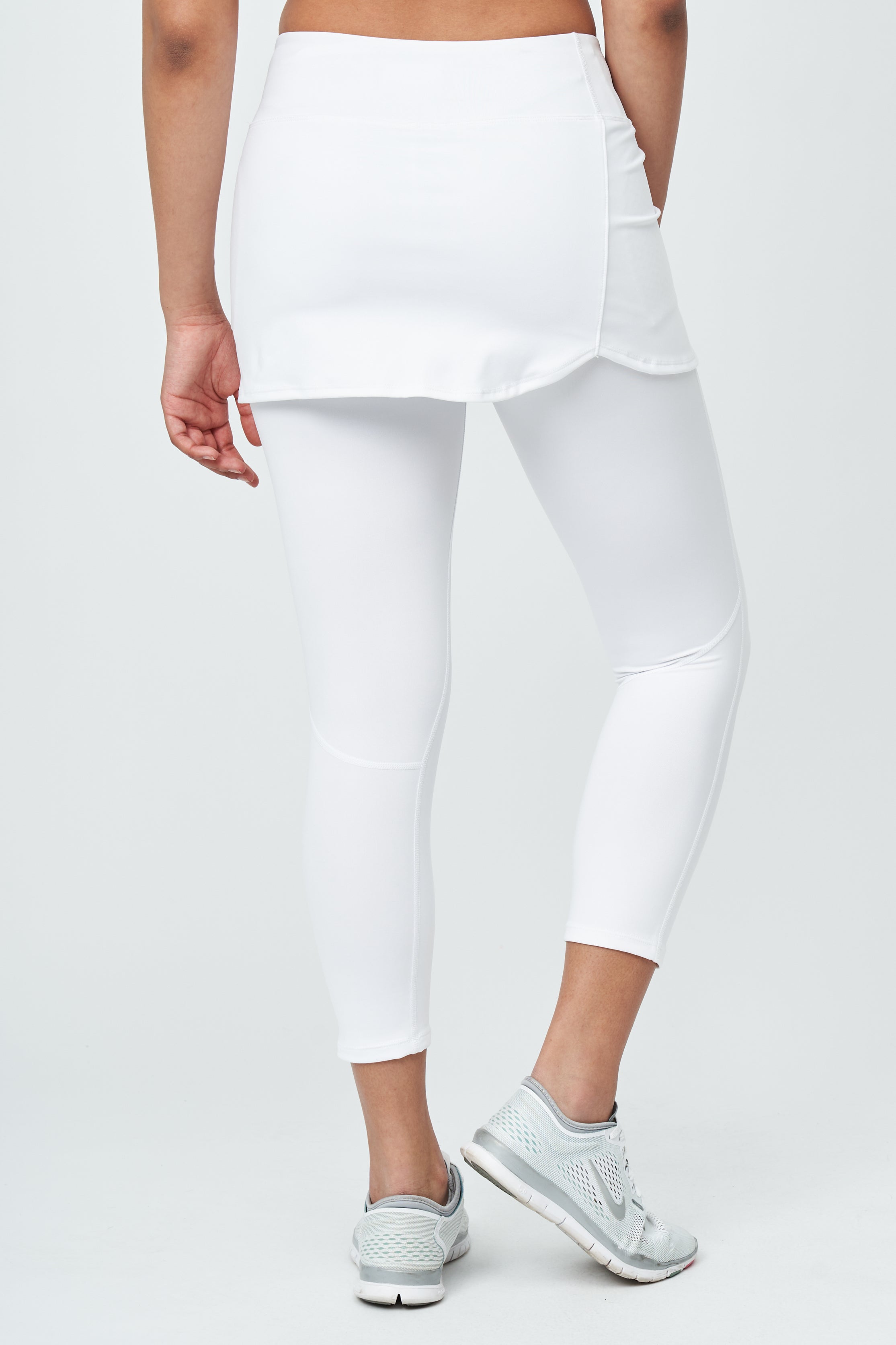 Poise Skapri BW - Comfortable & Stylish Women's Capri Pants for Work, Travel & Casual Wear
