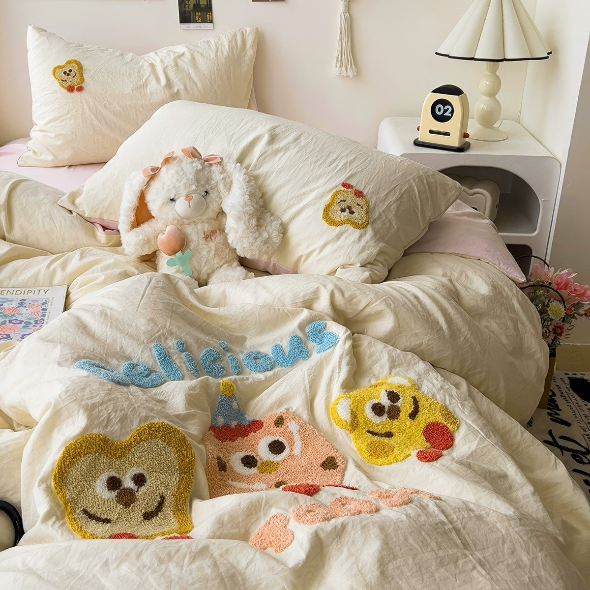 Cartoon Embroidered Toast Bread Bedding Set - Cute Breakfast Themed Duvet Cover & Pillowcase - Perfect for Kids' Room Decor & Themed Bedroom Design