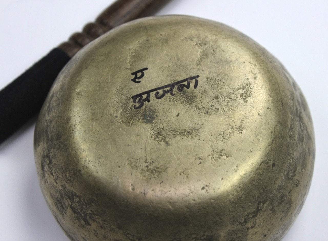 5 Inch Third Eye Chakra 439Hz Singing Bowl - Meditation, Yoga & Healing Sound Therapy Tool for Spiritual Awakening & Chakra Balancing