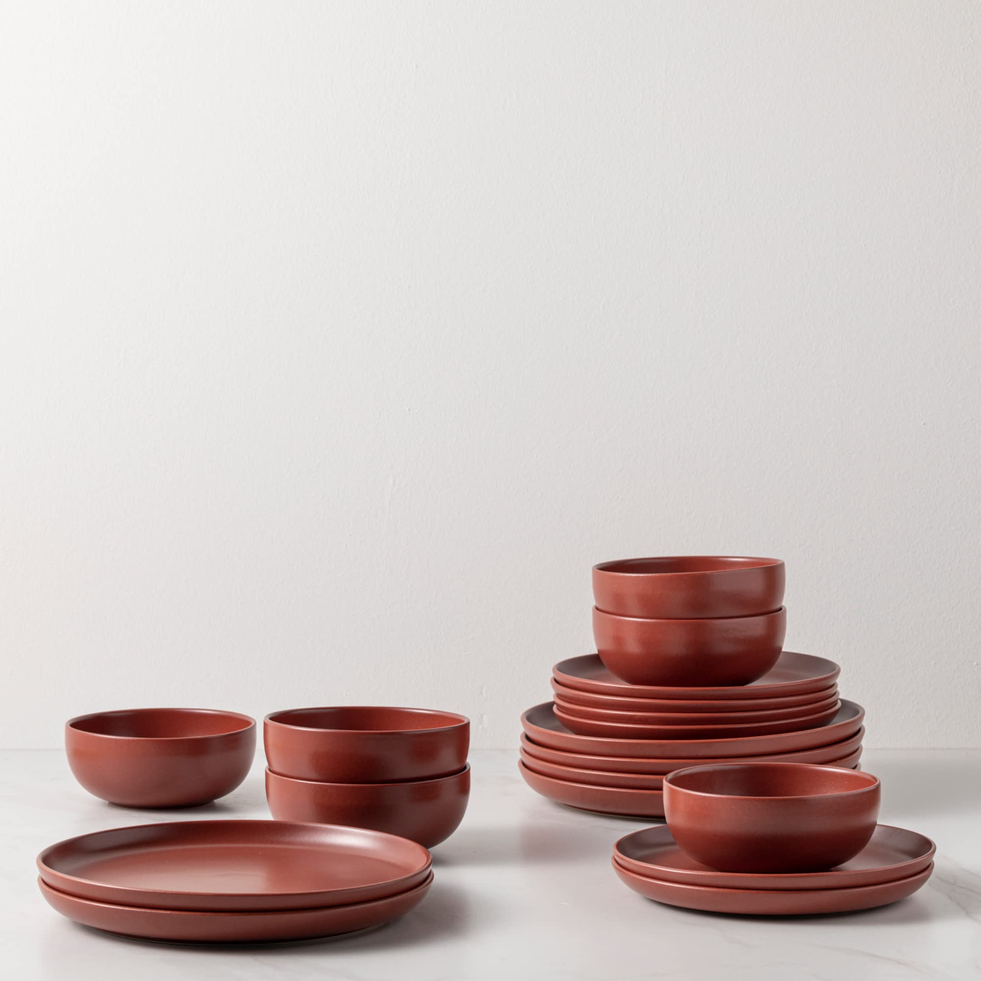 Casafina 18-Piece Ceramic Dinnerware Set for 6 - Microwave & Dishwasher Safe Stoneware Plates, Bowls & Mugs | Restaurant Quality Tableware for Everyday Use, Family Dinners & Entertaining Guests | Pacifica Collection in Cayenne Red
