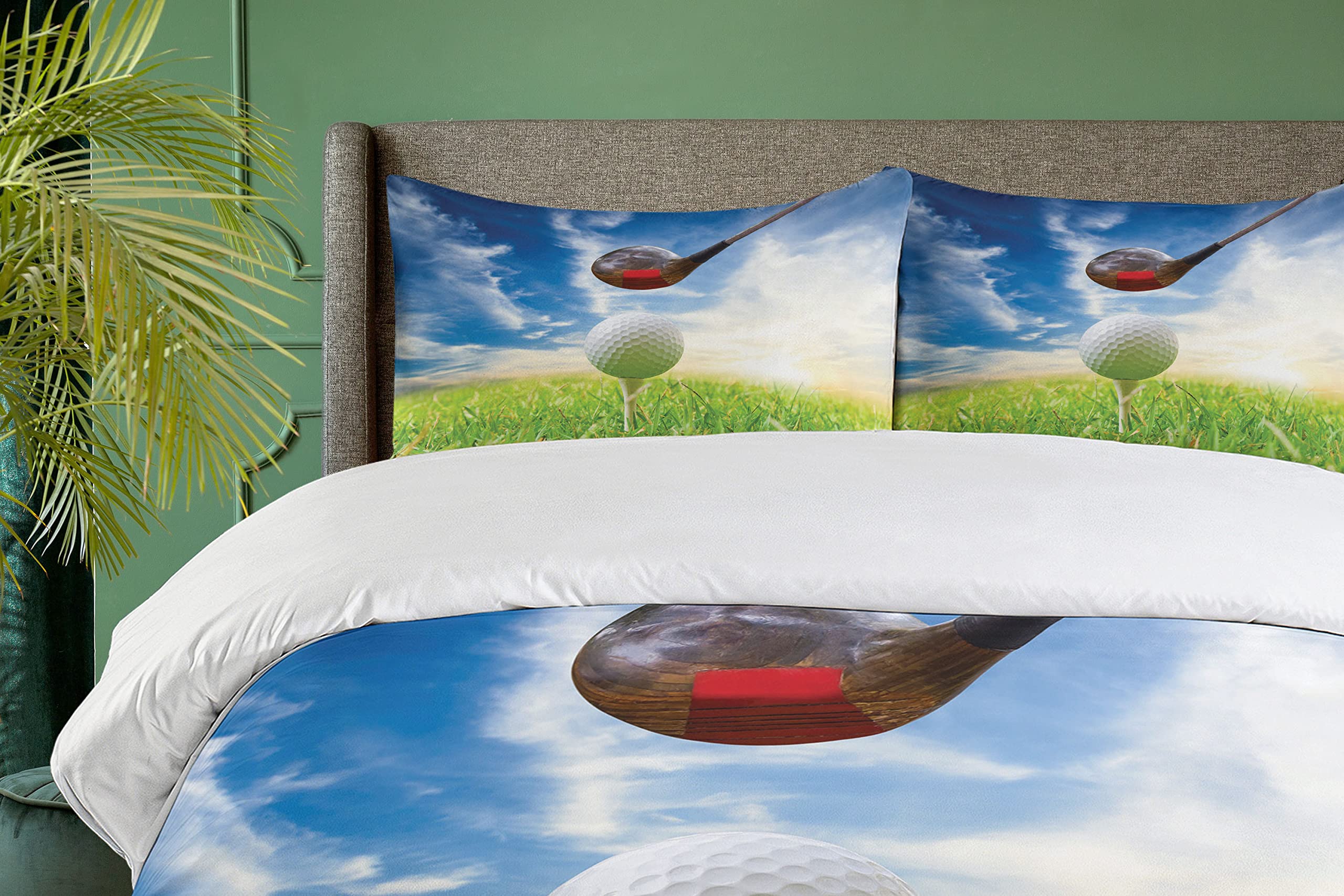 Ambesonne Golf Club Themed Duvet Cover Set - King Size 3 Piece Bedding with 2 Pillow Shams, Macro Photography Print of Golf Ball on Tee in Blue & Green | Perfect for Golf Enthusiasts Bedroom Decor, Sports Themed Guest Room, or Man Cave