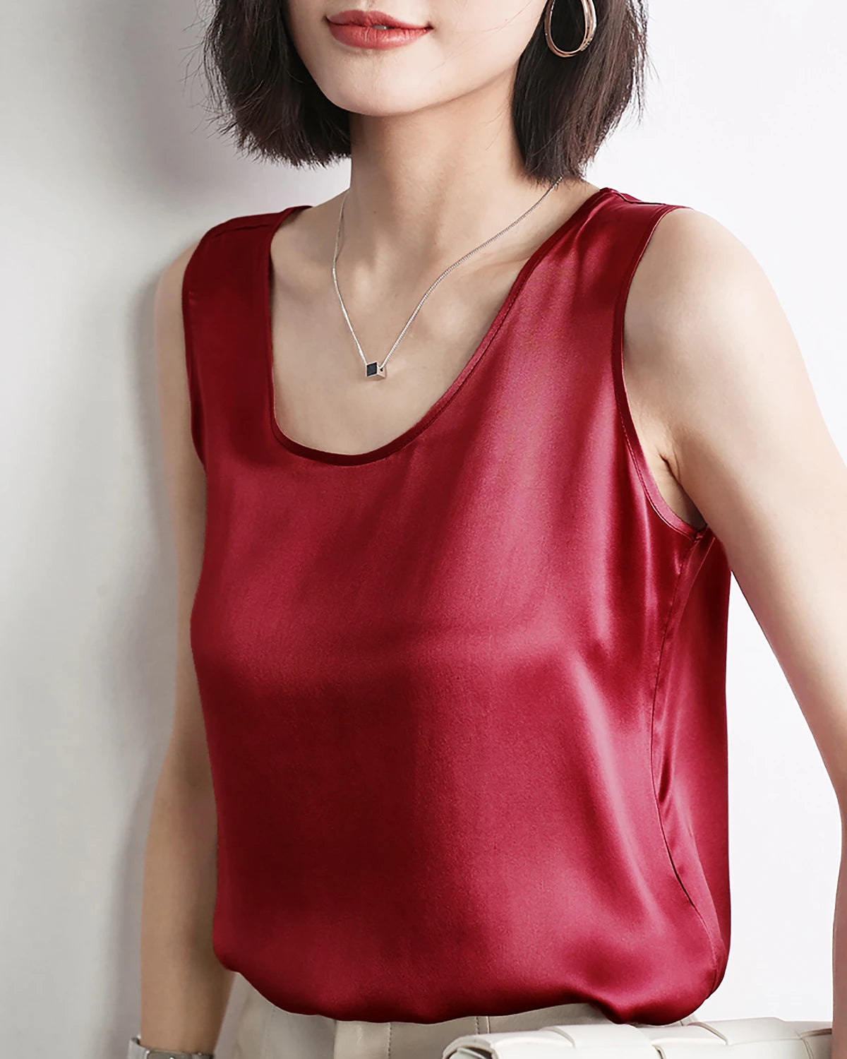 Silk Shell Tank Top for Women - Round Neck Sleeveless Blouse - Breathable & Soft Summer Camisole - Perfect for Layering, Office Wear & Casual Outfits