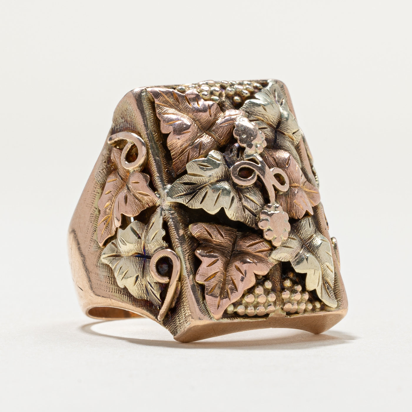 10K Black Hills Gold Leafy Vine Motif Cocktail Ring for Women - Size 11 | Elegant Party Jewelry for Evening Events & Special Occasions