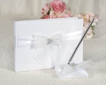 Elegant Hydrangea Wedding Guestbook and Pen Set in Ivory & Gold - Perfect for Bridal Showers, Receptions, and Anniversary Celebrations