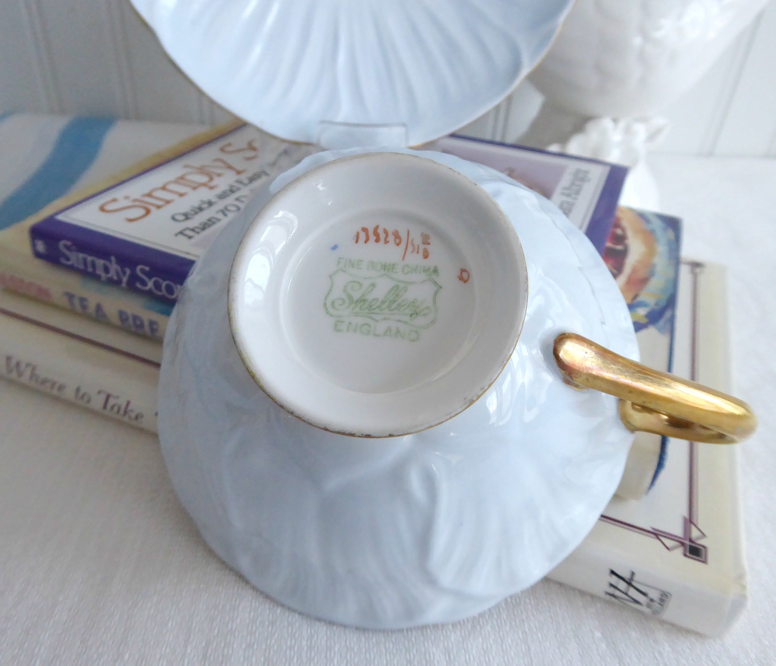 Shelley Antique Bone China Tea Cup and Saucer Set - Oleander Blue Rose Pansy Floral Design with Gold Trim - Perfect for Afternoon Tea, Vintage Tea Parties & Collectible Display