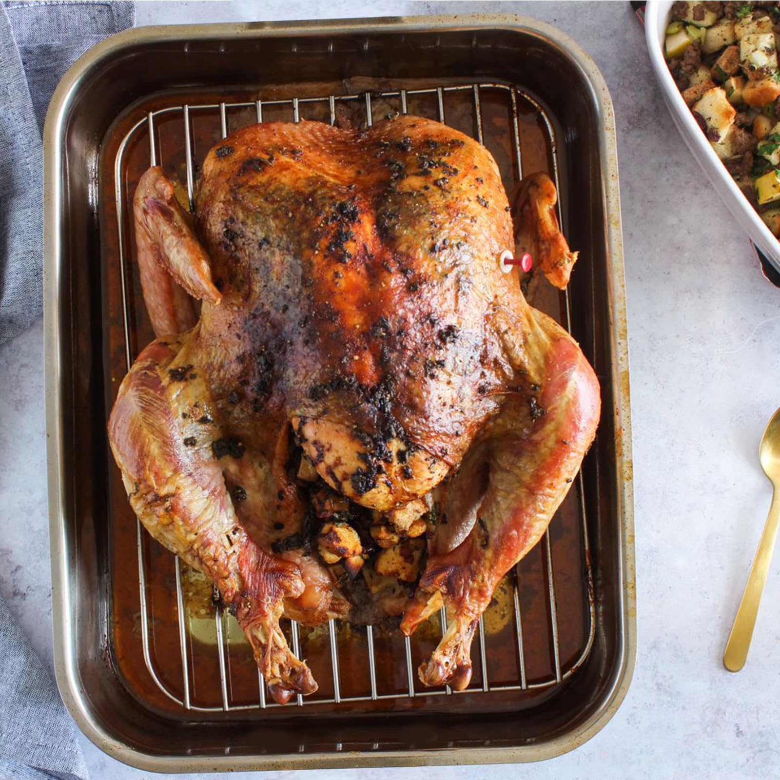 KAMaster 15.5 Inch 304 Stainless Steel Roasting Pan - Nonstick Large Roaster for Turkey, Chicken, Green Eggs - Oven & Dishwasher Safe - Perfect for Holiday Baking, Grilling & Family Dinners
