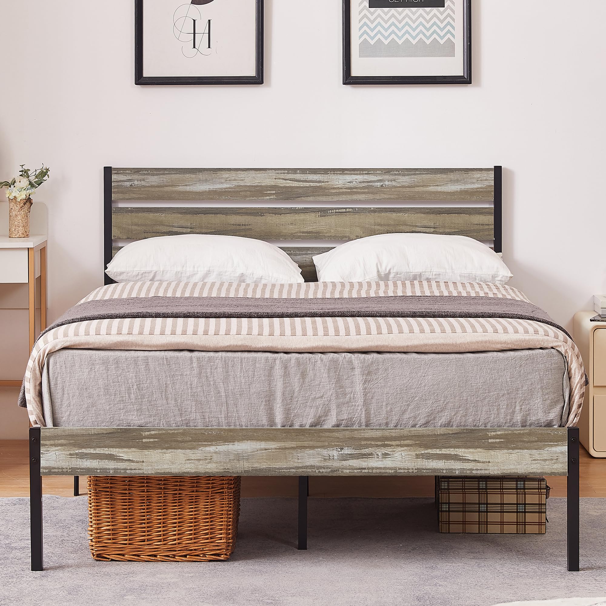 VECELO Full Bed Frame with Rustic Vintage Wood Headboard & Footboard - Sturdy Metal Slat Support, No Box Spring Required - Perfect for Farmhouse, Cottage & Vintage Style Bedrooms