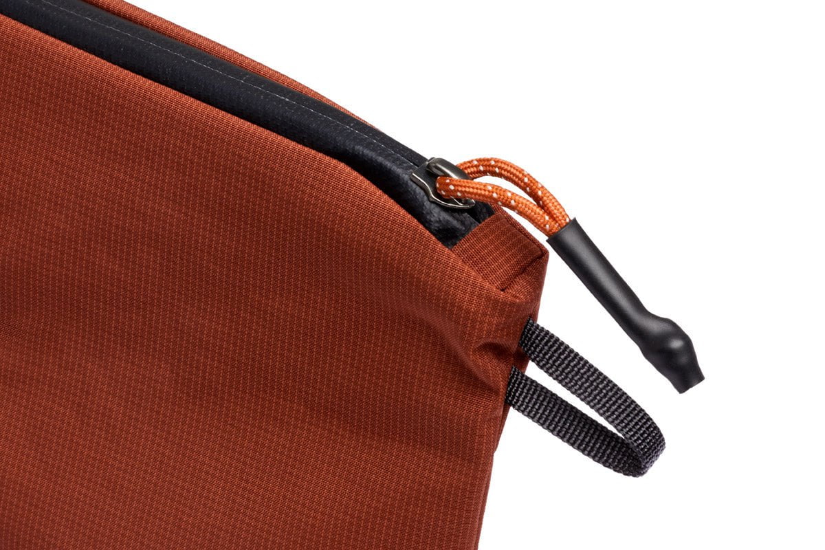 Bellroy Lite Pouch Duo - Premium Slim Minimalist Wallet for Men & Women | RFID Blocking | Travel & Everyday Carry Essentials